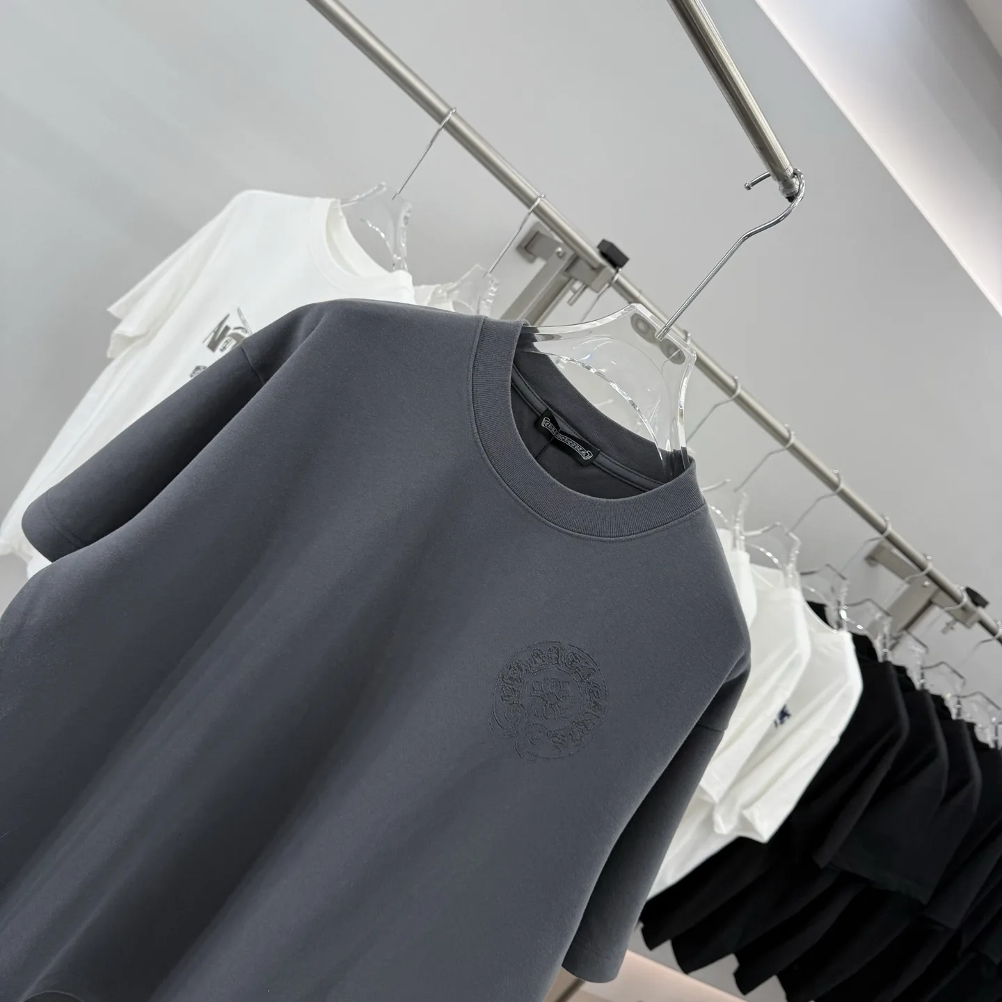 Laser-Etched Oversized Cotton T-Shirt D16514257 — view 3
