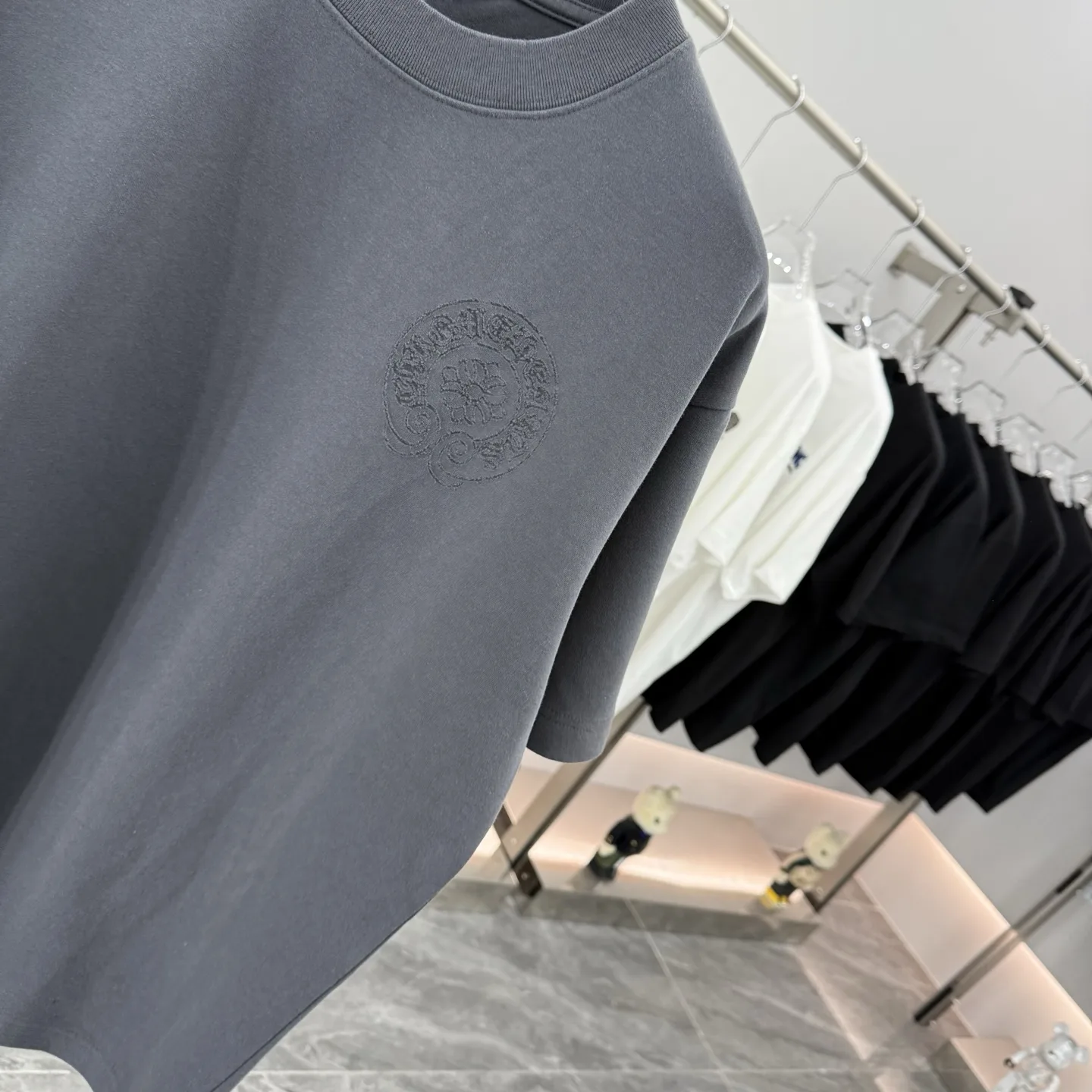 Laser-Etched Oversized Cotton T-Shirt D16514257 — view 5