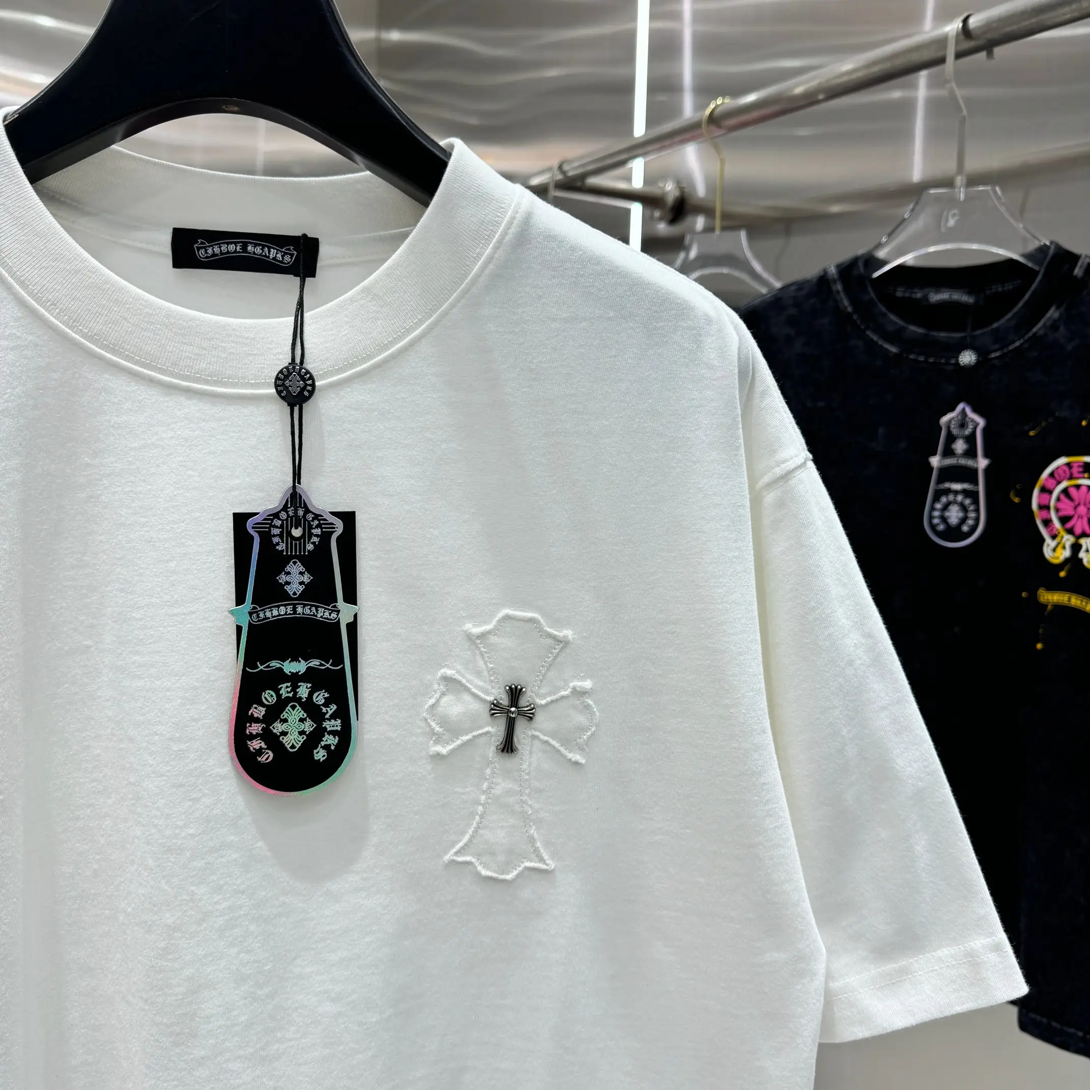 Cross Patch Embroidered Cotton T-Shirt D17014220 — view 7