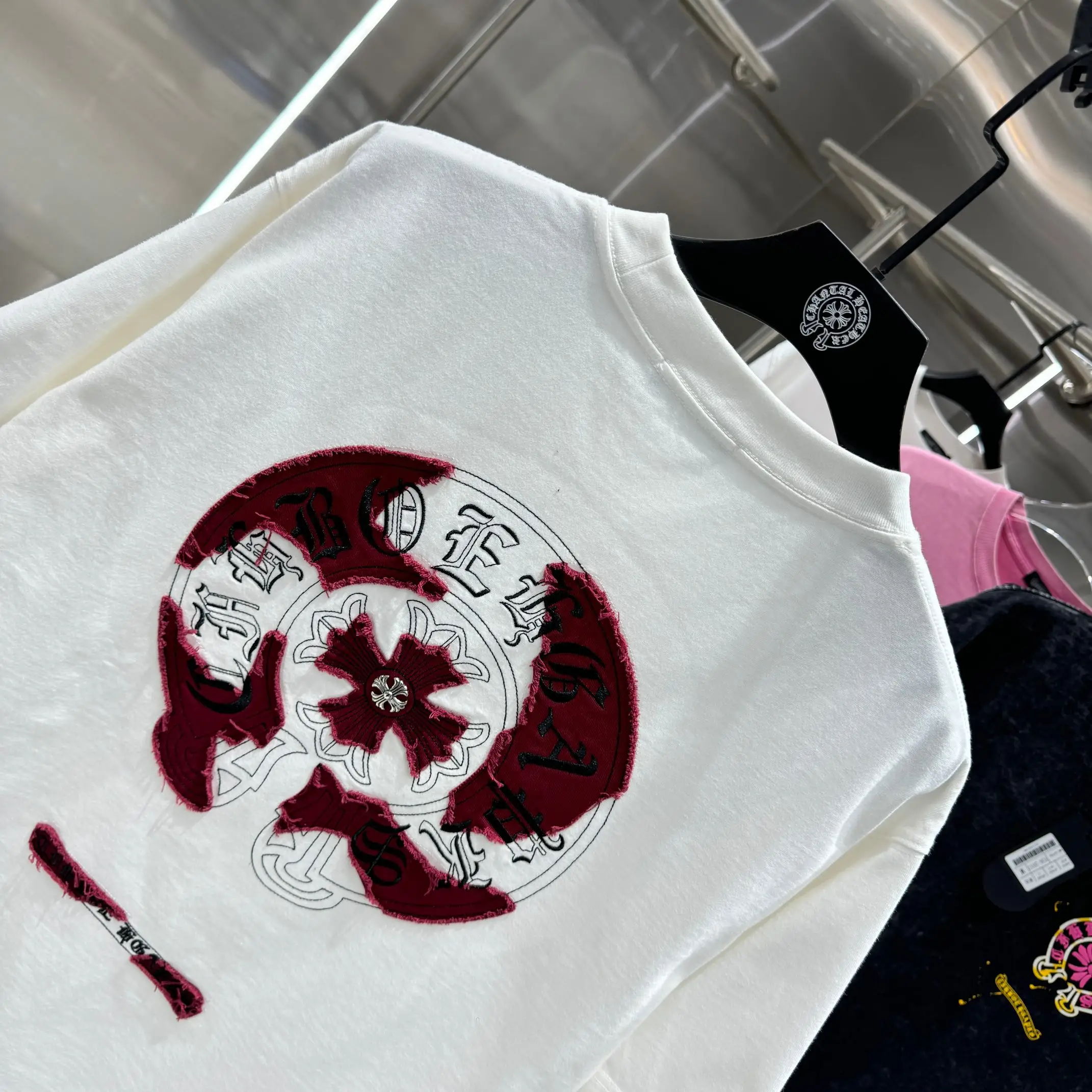 Embroidered Patchwork Cotton T-Shirt D17014232 — view 5