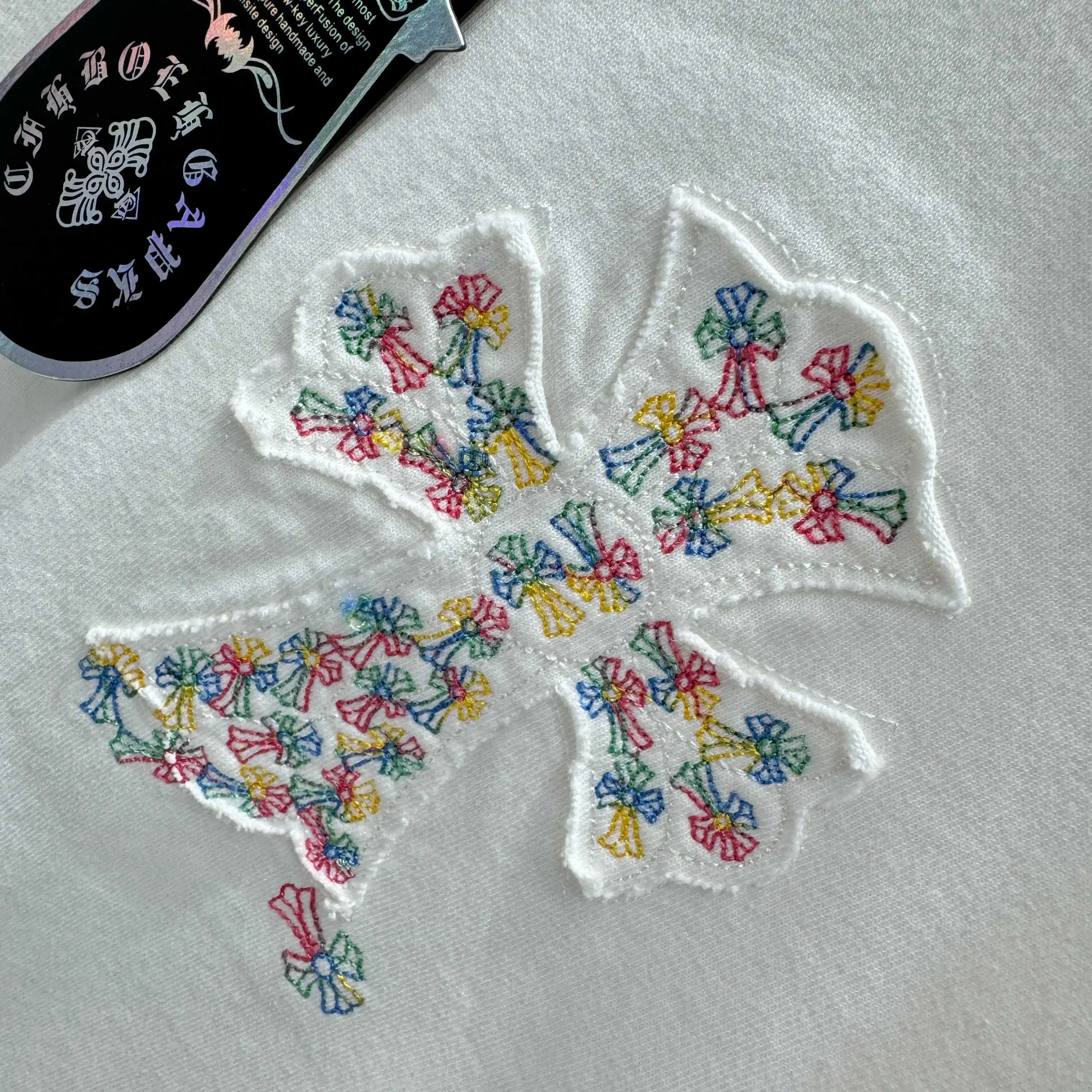 Embroidered Cross Patch Cotton T-Shirt D17014234 — view 8