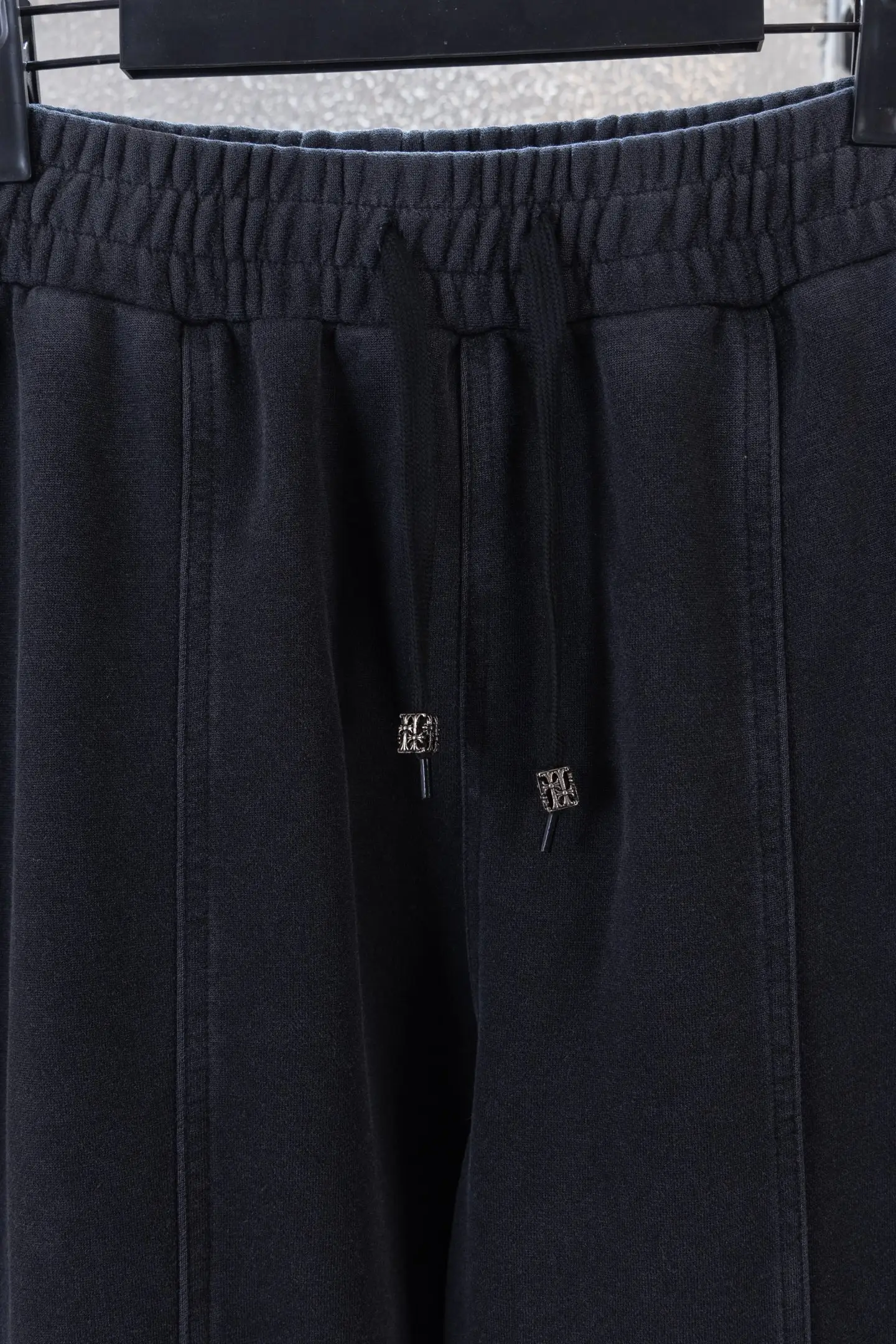 Logo-Embellished Split-Hem Sweatpants D17012652 — view 3