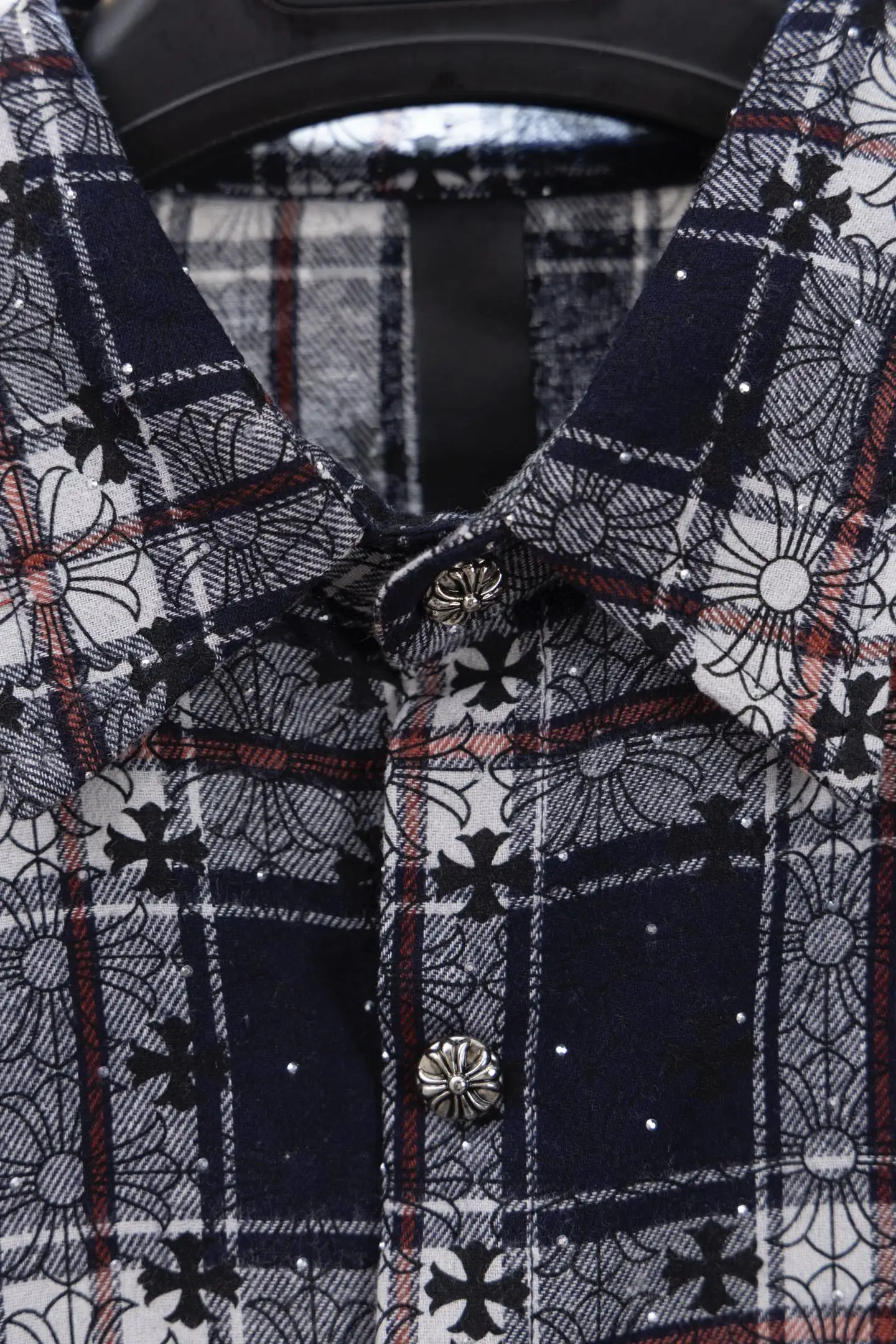 Leather Cross Patch Plaid Flannel Shirt D17012651 — view 4