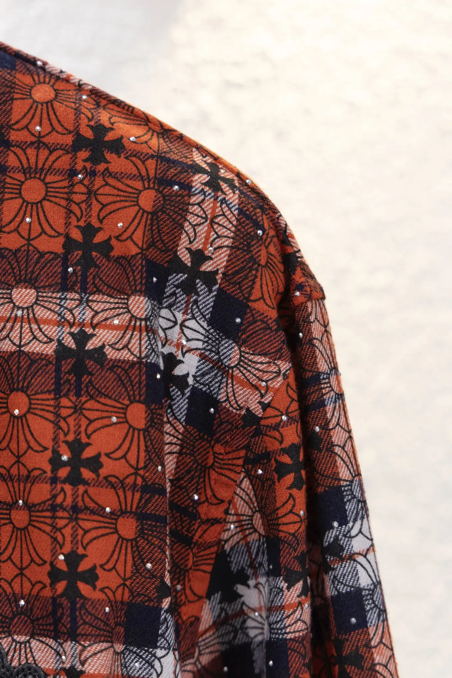Leather Cross Patch Plaid Flannel Shirt D17012650 — view 9
