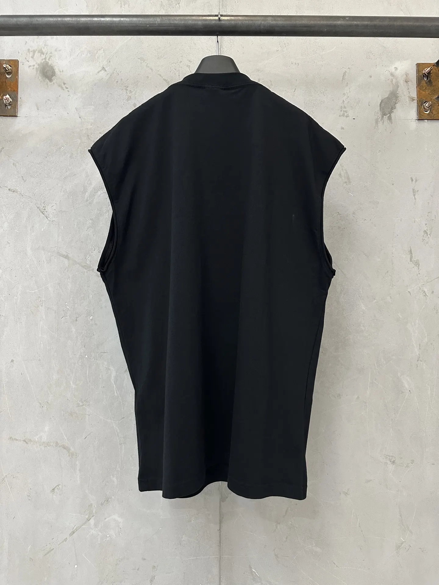 Balenciaga Couture Wave Print Sleeveless T-Shirt D17011951 — view 2
