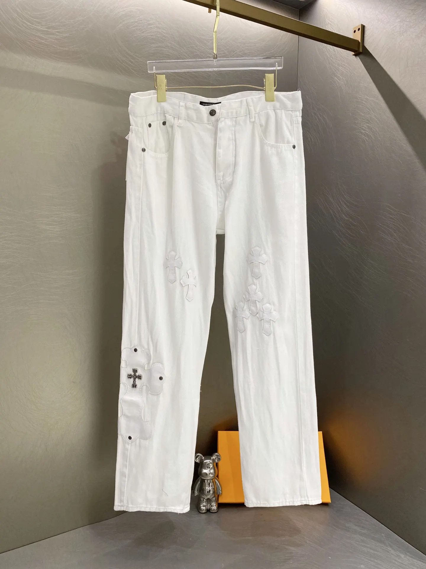 Chrome Hearts Cross Patch Straight-Leg Jeans D17019615