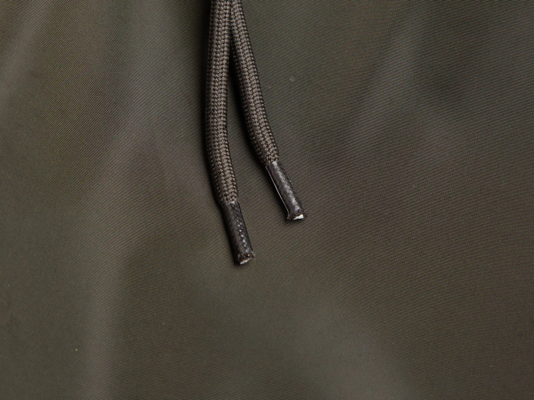 Logo-Appliquéd Re-Nylon Cargo Shorts D17016221 — view 8