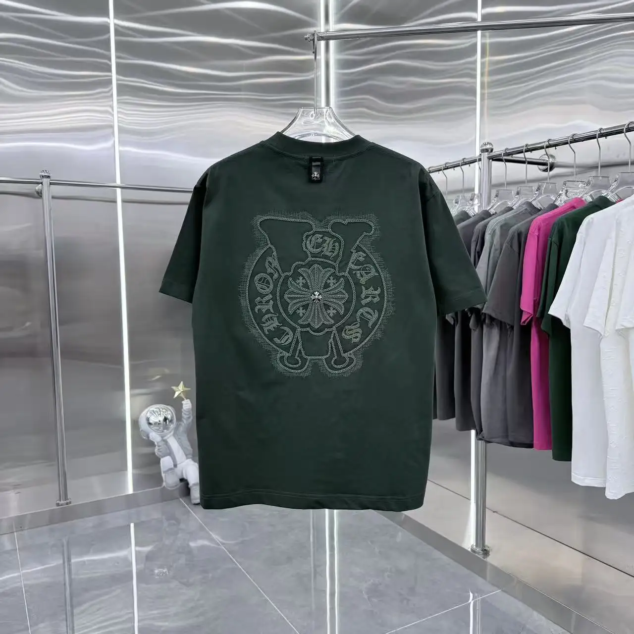 Embellished Horseshoe Logo T-Shirt D17514306 — view 7