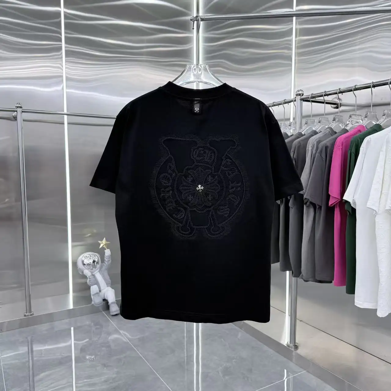 Horseshoe Logo Embellished T-Shirt D17514305 — view 7
