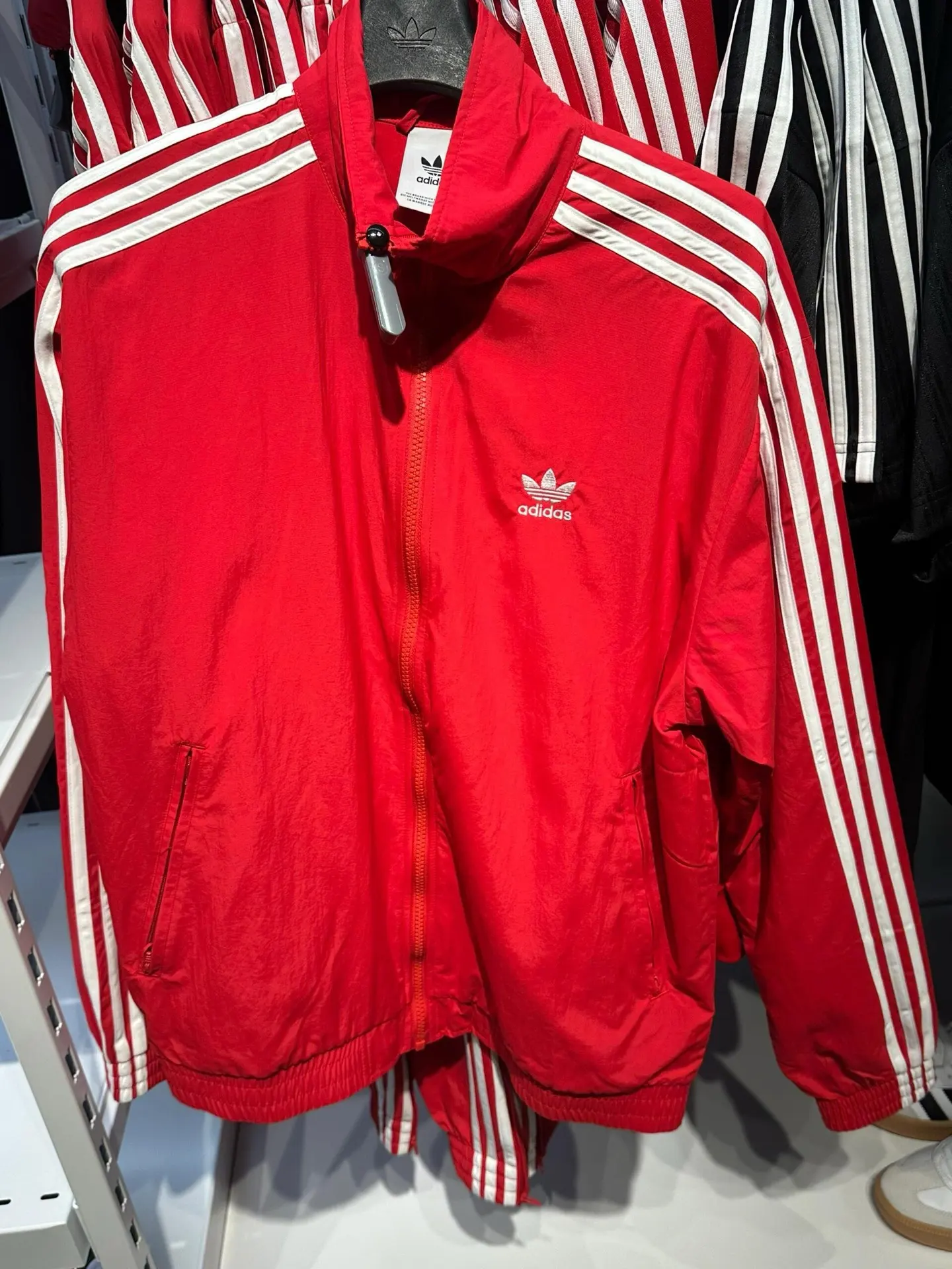Adicolor Classics 3-Stripes Track Jacket D17514408 — view 2