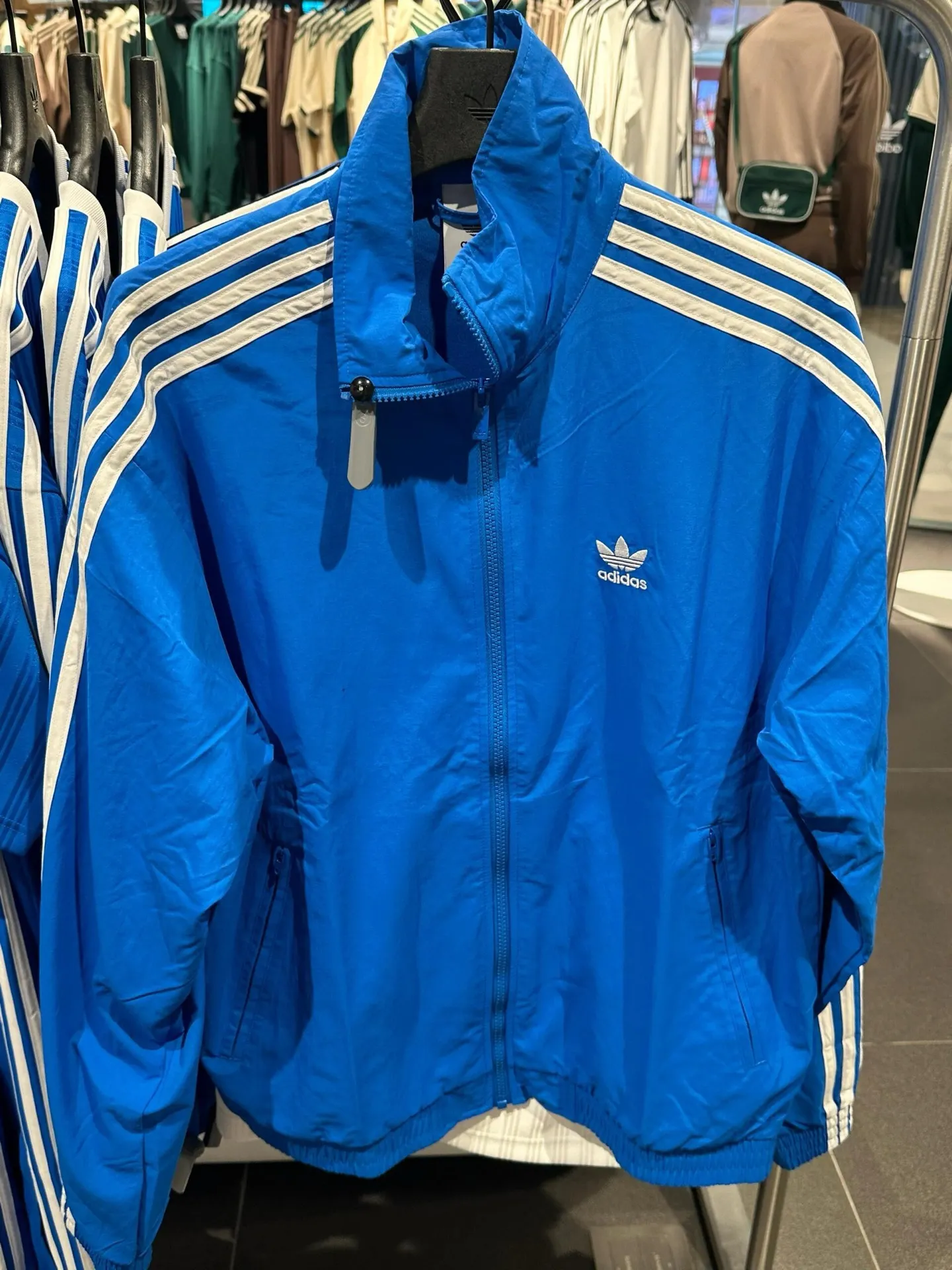 Adicolor Classics 3-Stripes Track Jacket D17514408 — view 4
