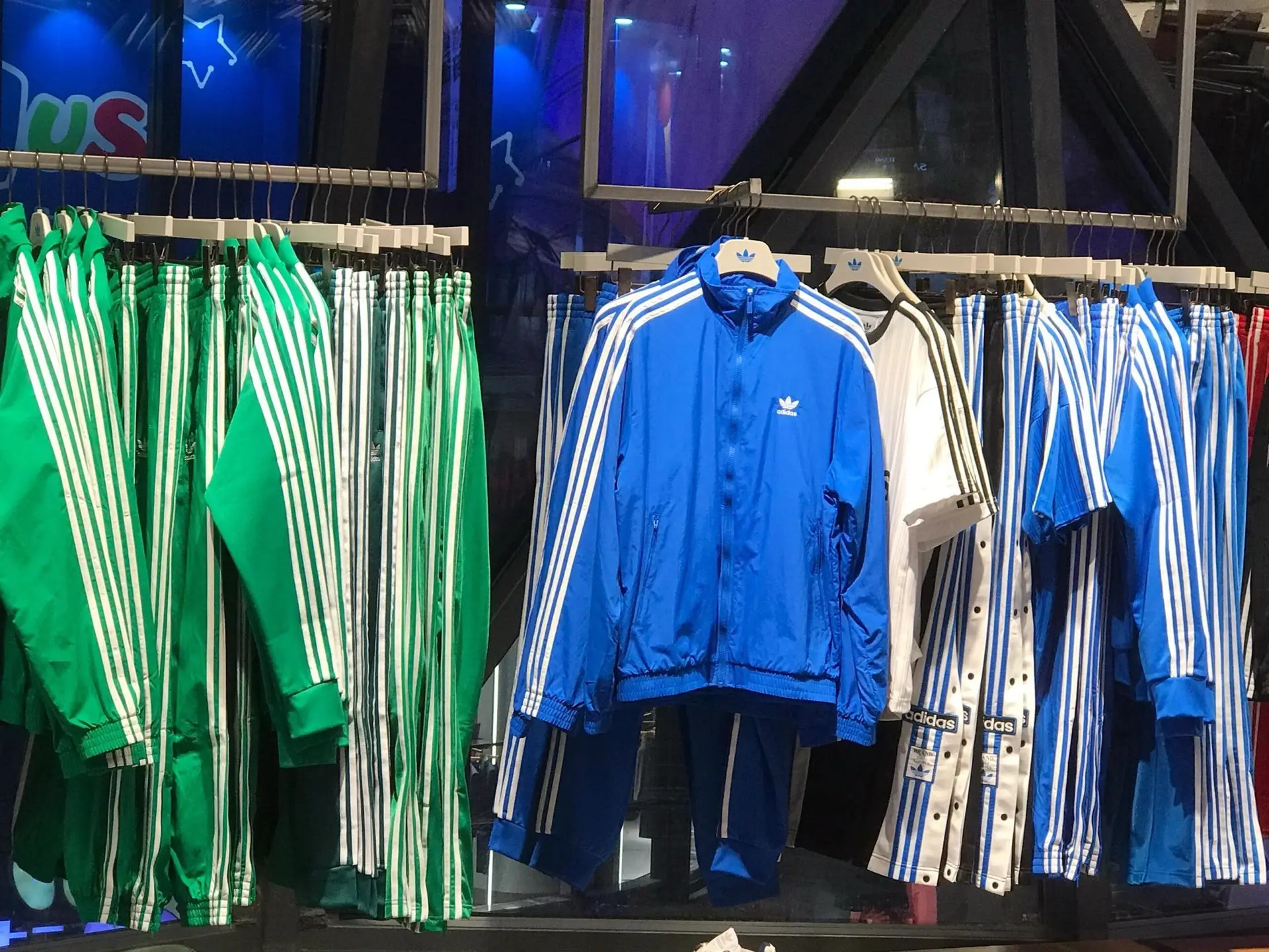 Adicolor Classics 3-Stripes Track Jacket D17514408 — view 5
