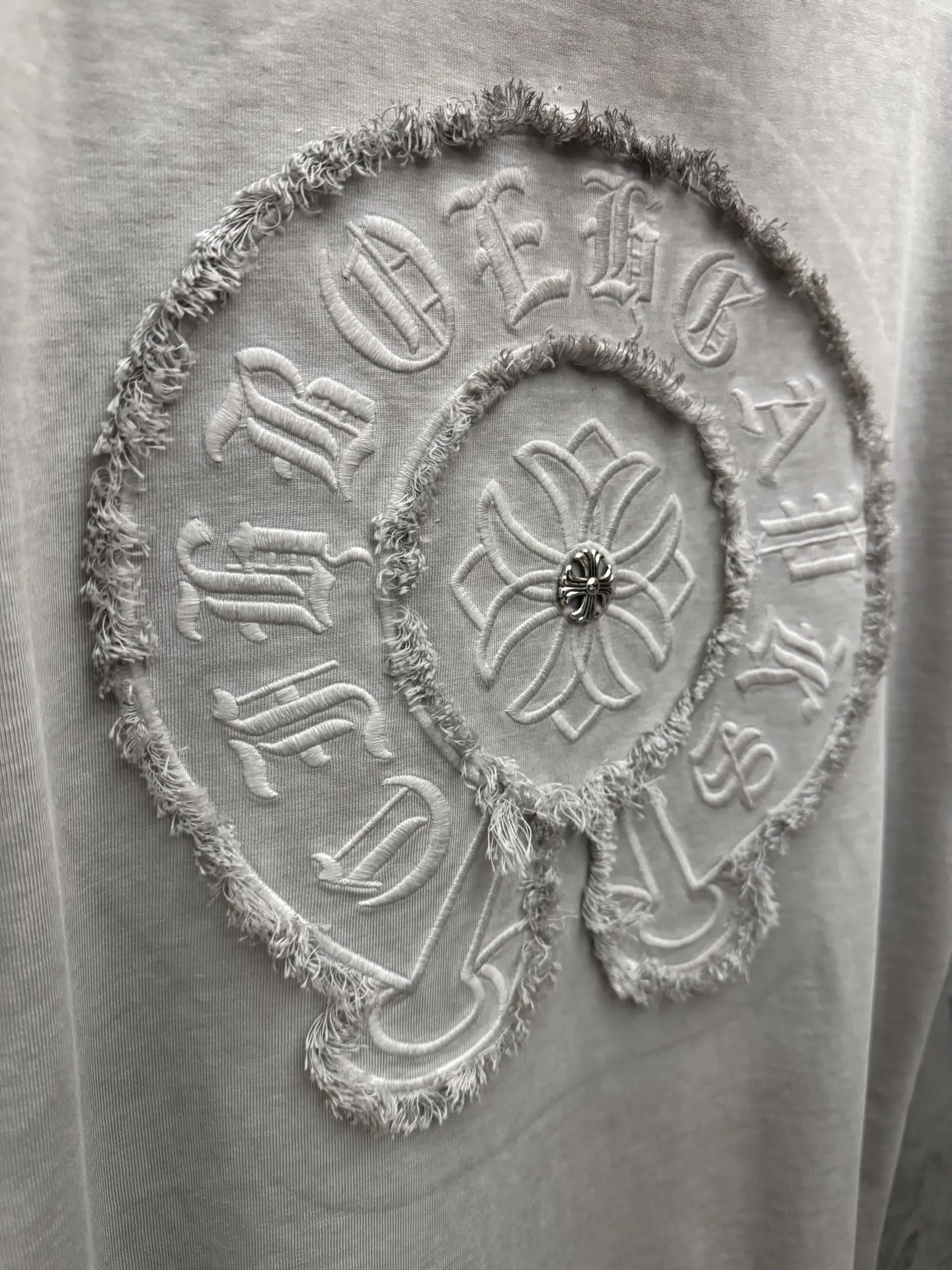 Embroidered Washed Cotton T-Shirt D17514367 — view 8