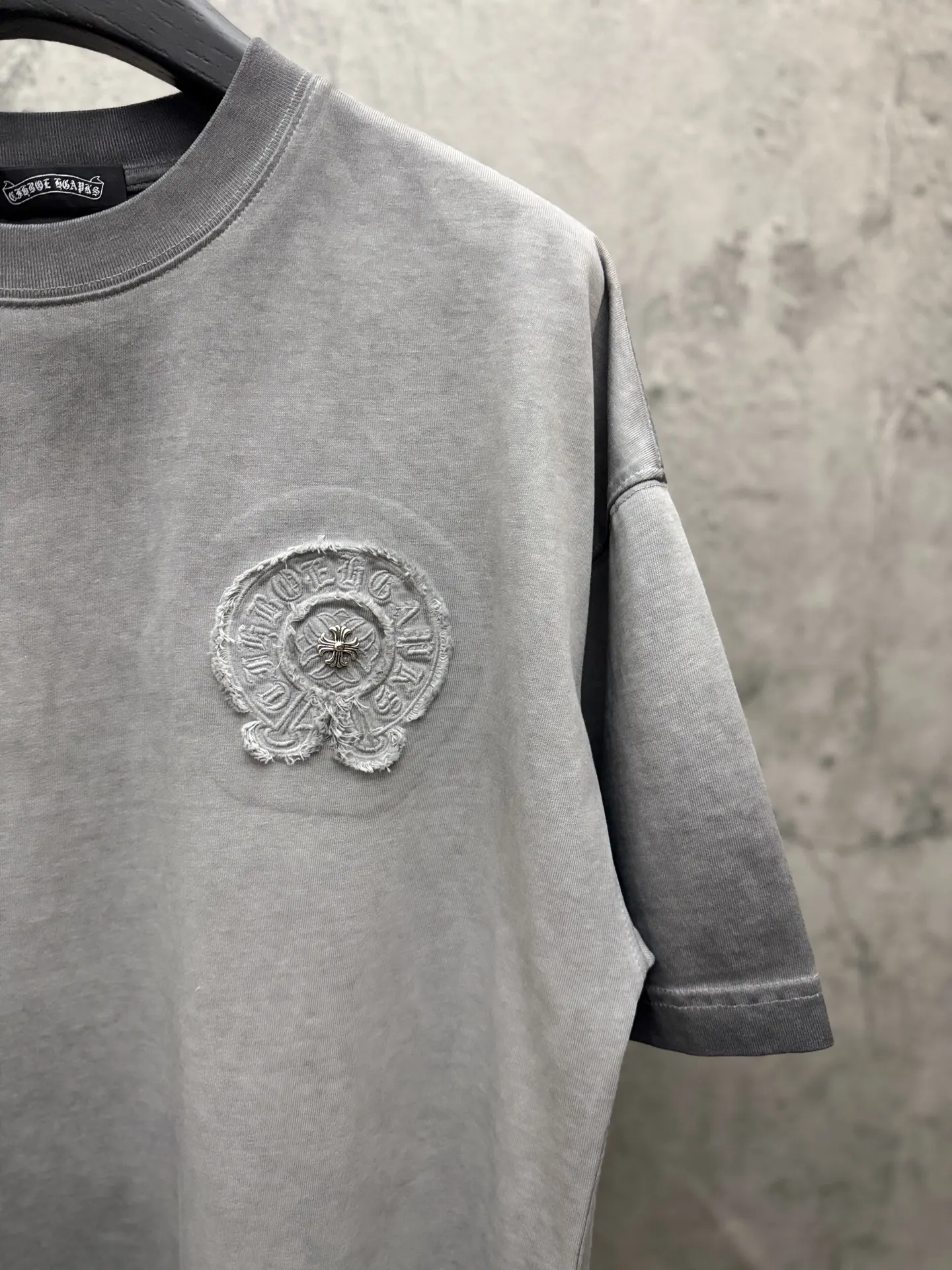 Embroidered Washed Cotton T-Shirt D17514369 — view 5