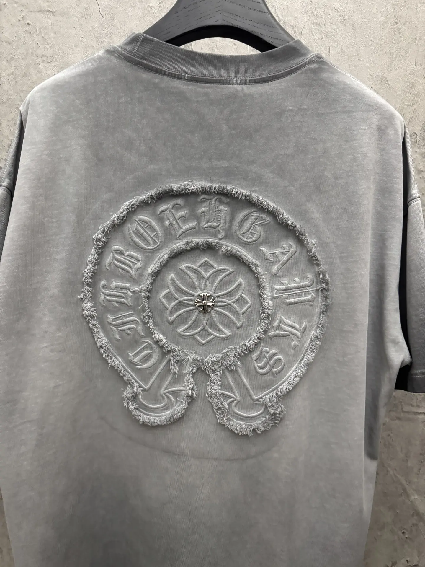 Embroidered Washed Cotton T-Shirt D17514369 — view 7