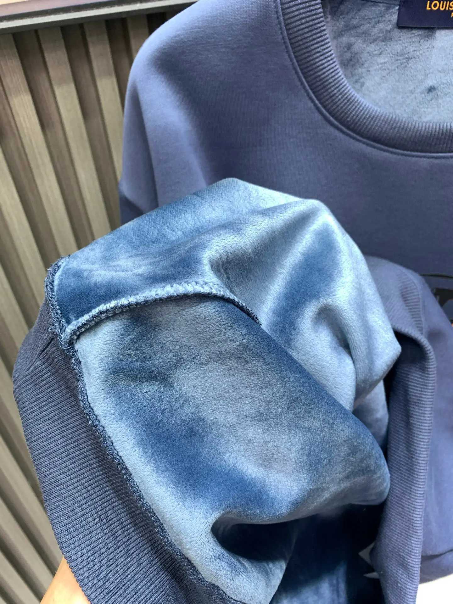 Graphic Print Fleece-Lined Sweatshirt D17514540 — view 10