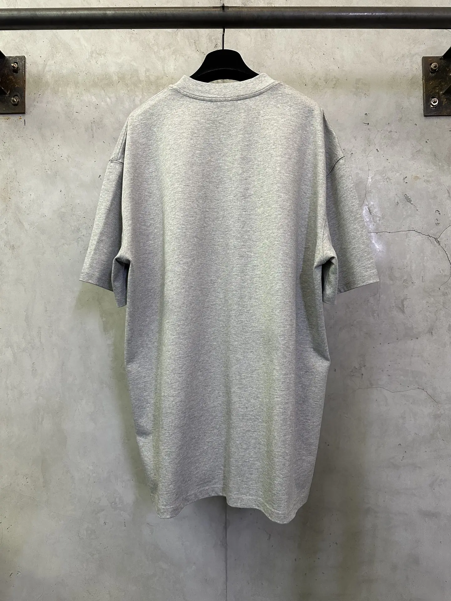 Cursive Logo Flocked Cotton T-Shirt D17511969 — view 2
