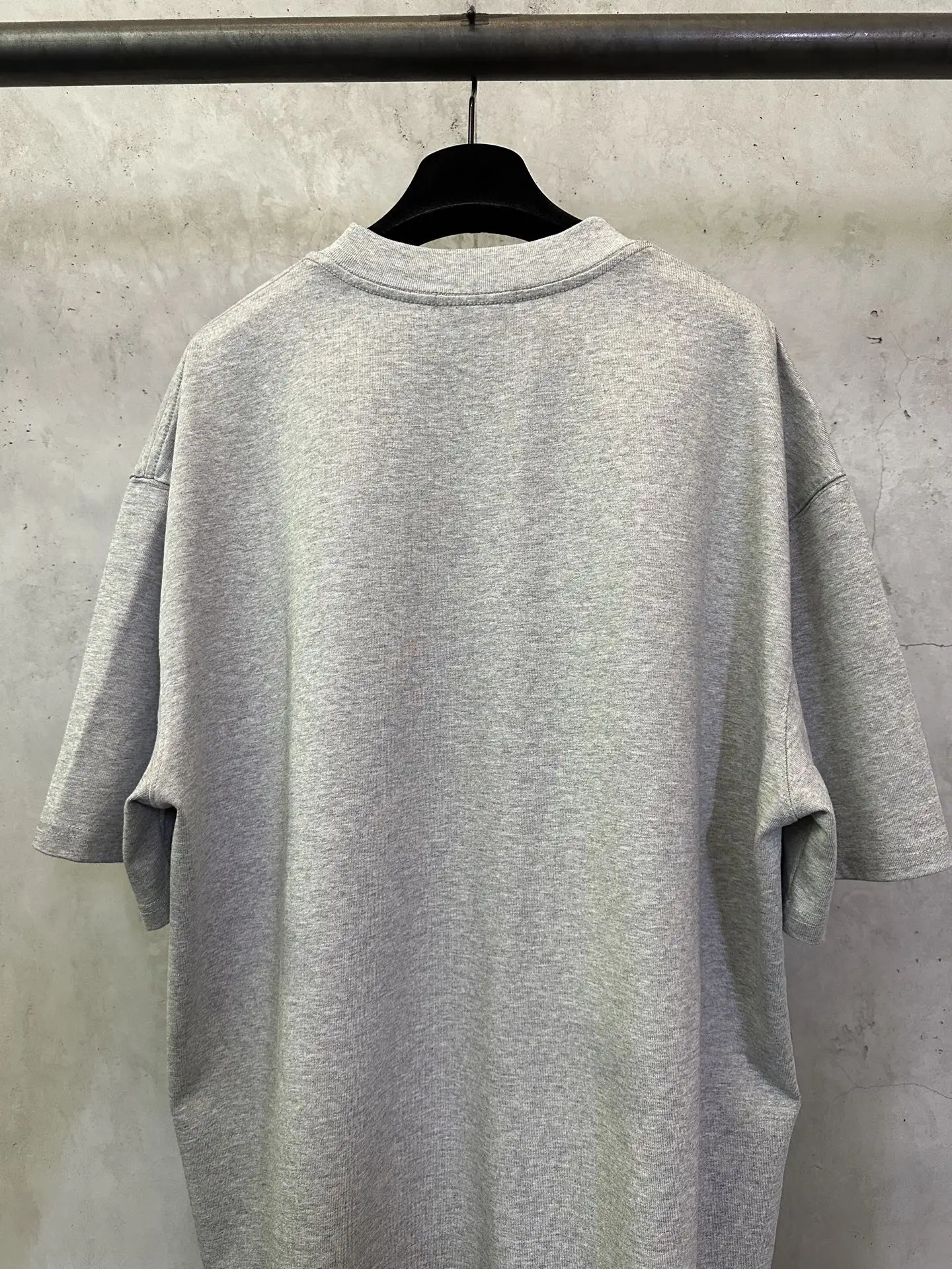 Cursive Logo Flocked Cotton T-Shirt D17511969 — view 5