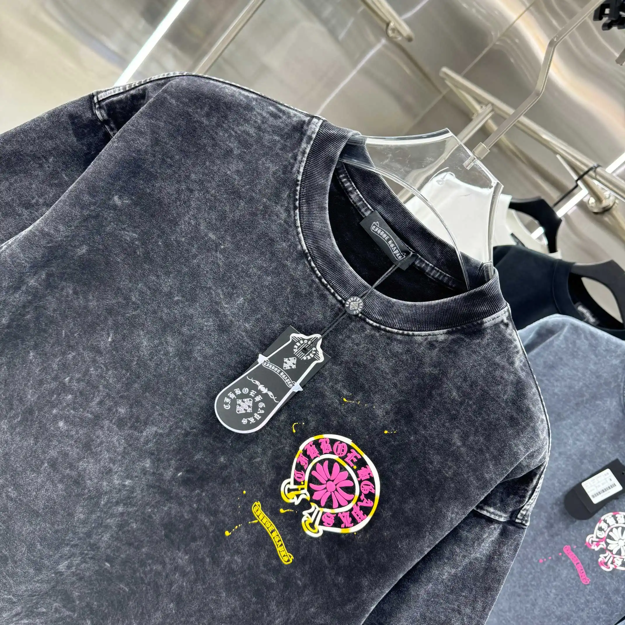 Acid-Wash Puff Print Logo T-Shirt D18014226 — view 4
