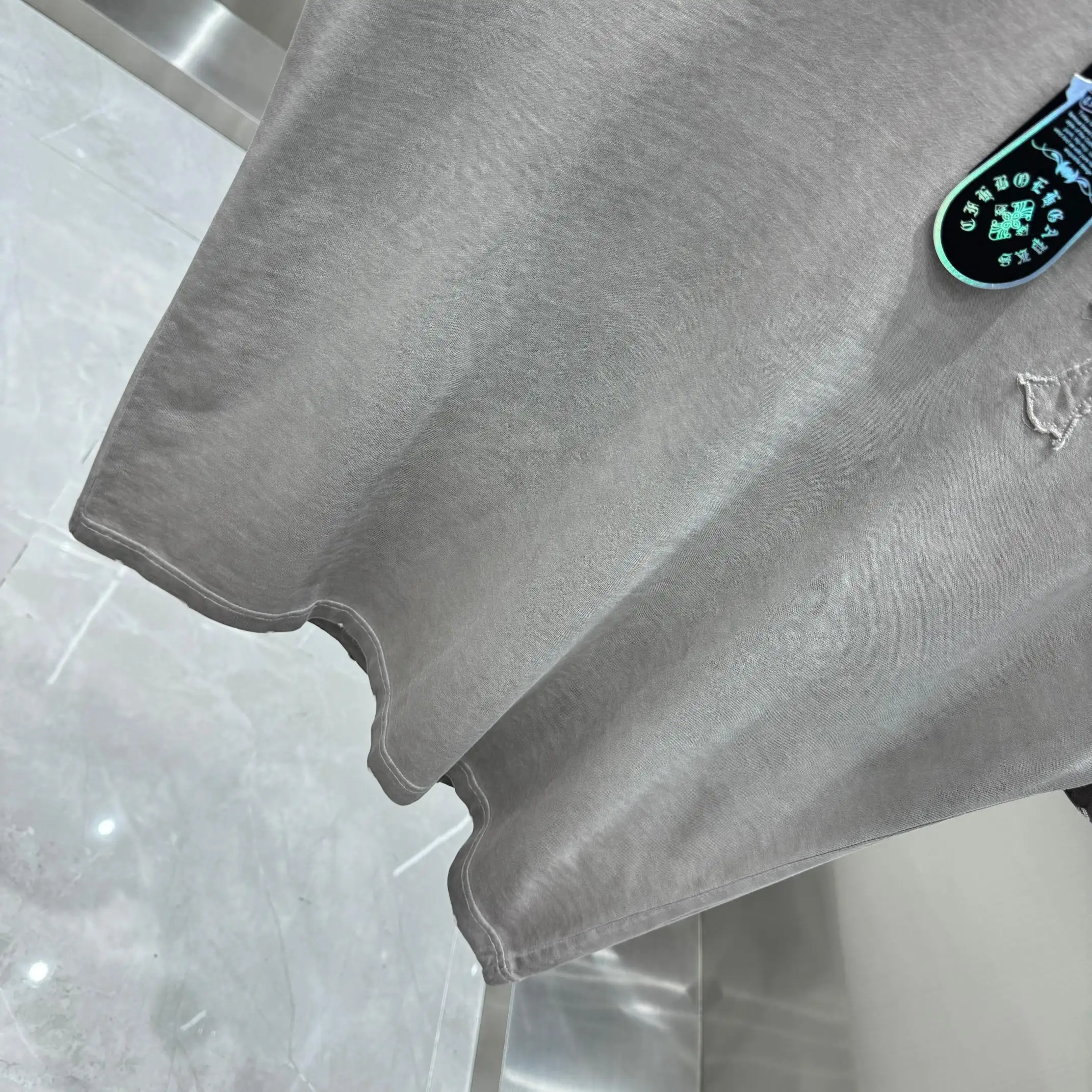 Embroidered Patch Acid-Wash T-Shirt D18014236 — view 9