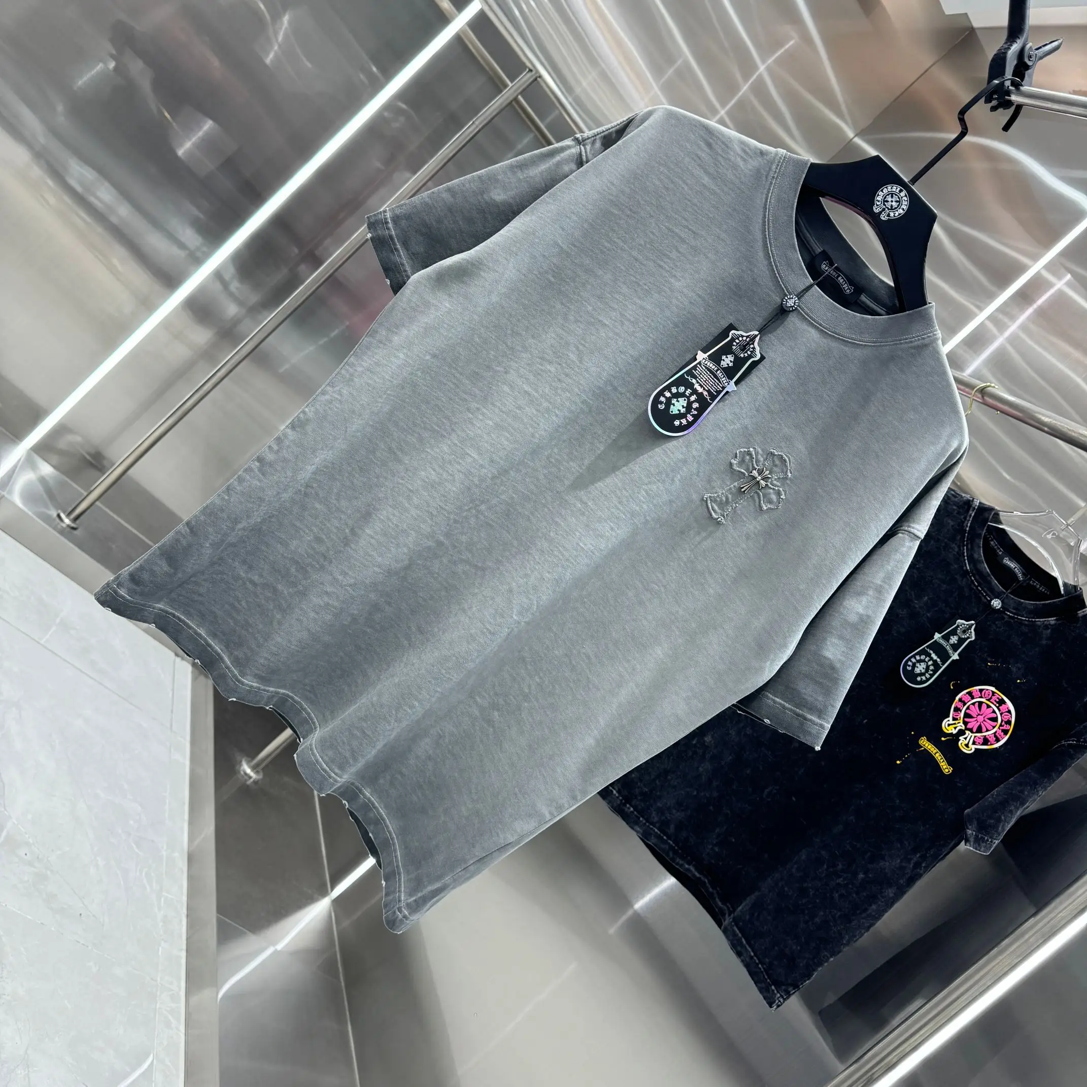Embroidered Acid-Wash Cotton T-Shirt D18014240 — view 3