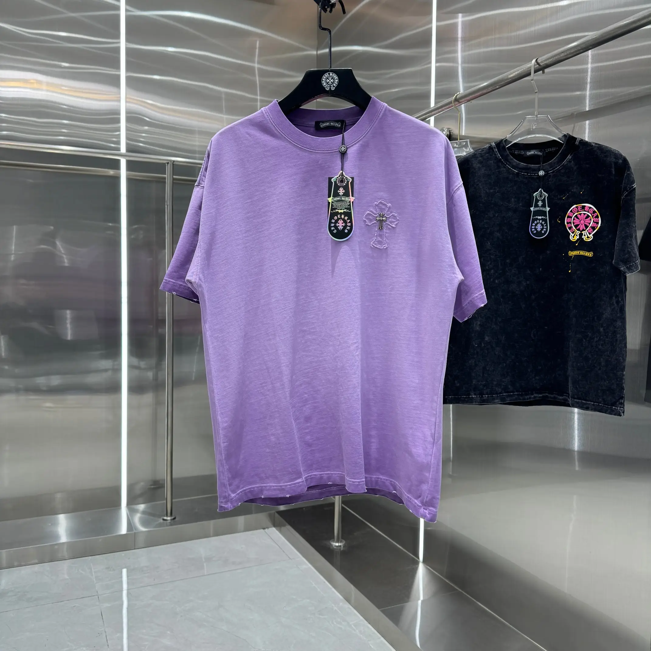 Embroidered Patch Acid-Wash T-Shirt D18014239