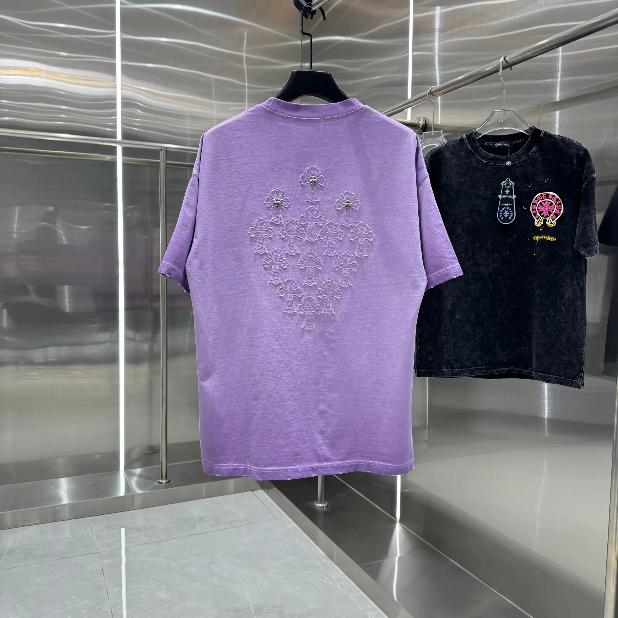 Embroidered Patch Acid-Wash T-Shirt D18014239 — view 2