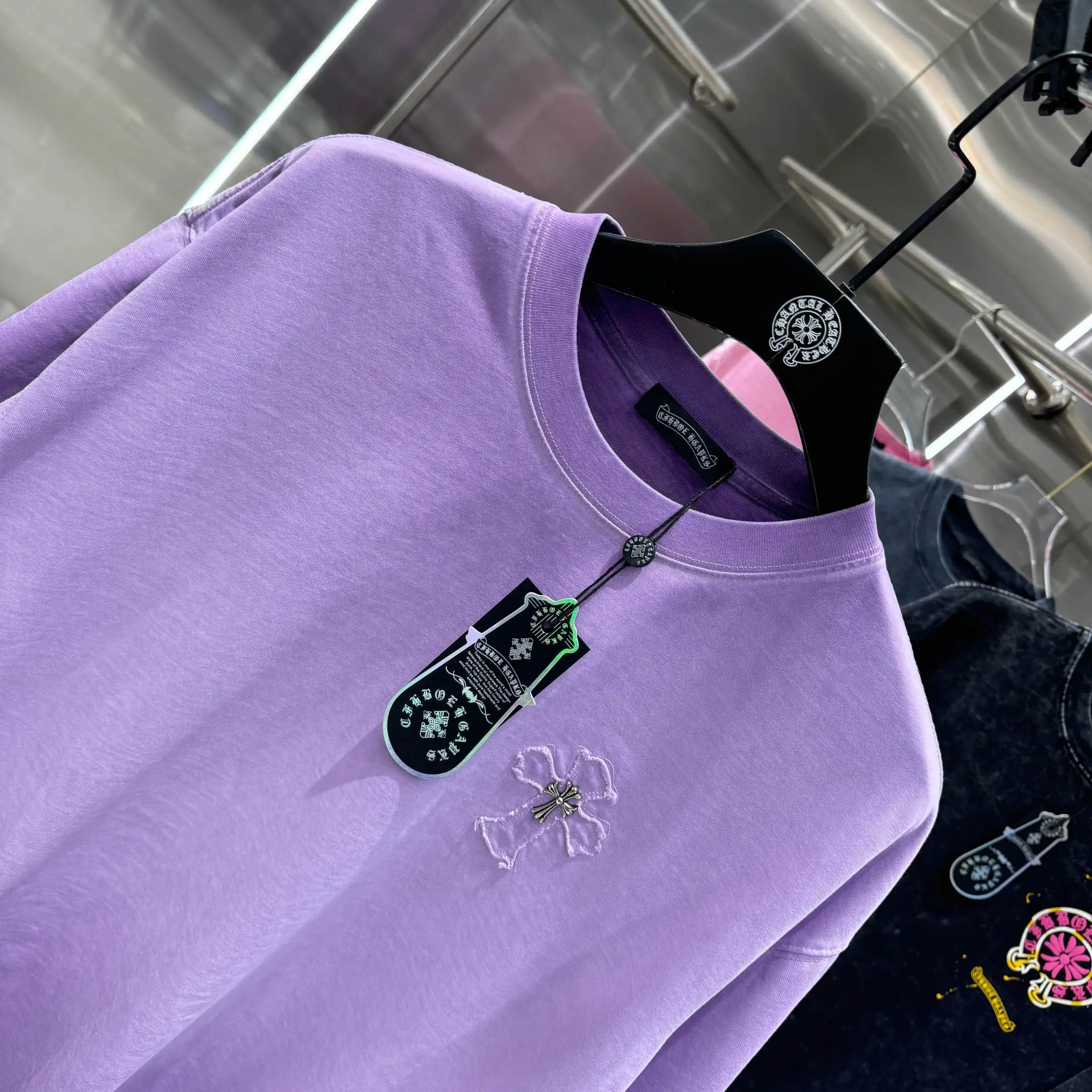 Embroidered Patch Acid-Wash T-Shirt D18014239 — view 4
