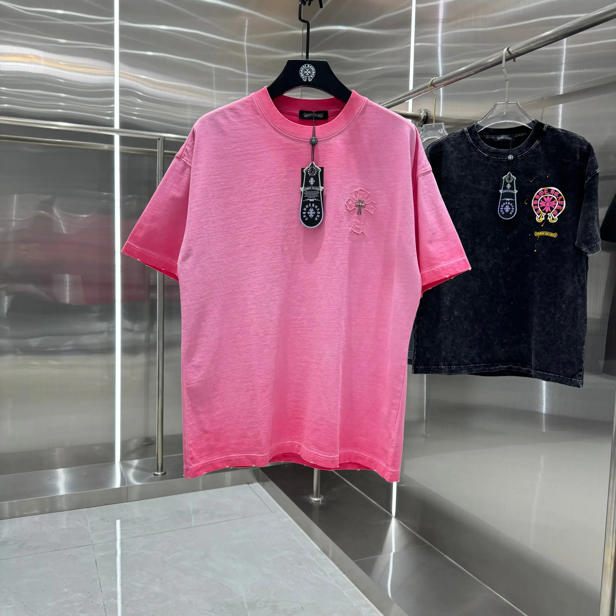 Washed Embroidered Patch T-Shirt D18014237