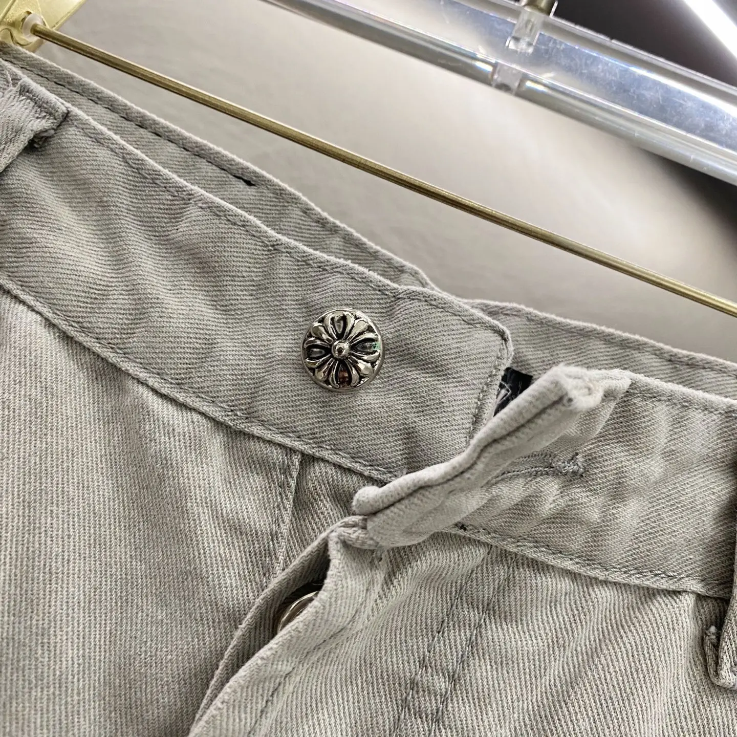 Cross Patch Embroidered Straight-Leg Jeans D18019609 — view 8