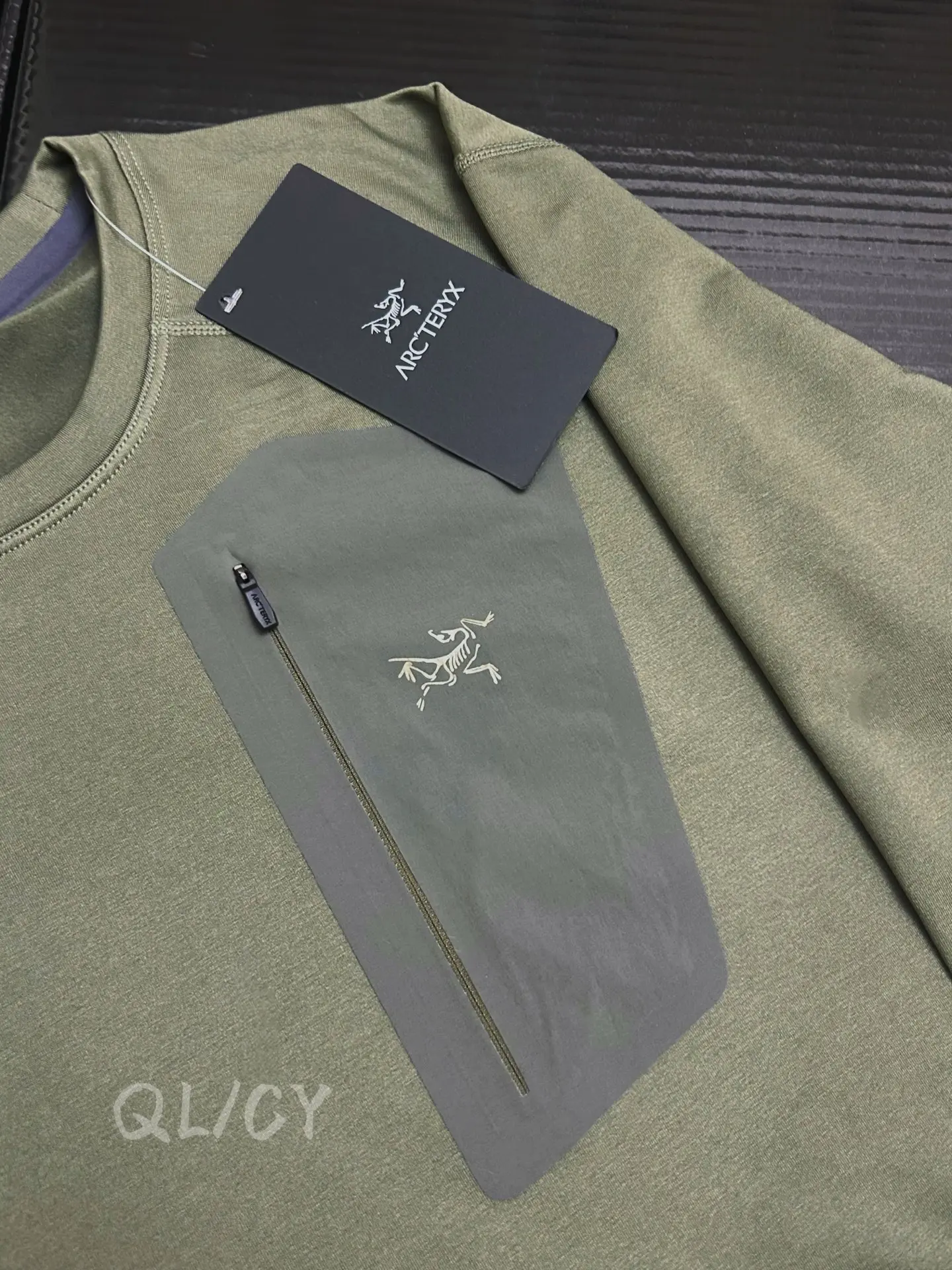 Rho LT Crew-Neck Fleece Base Layer D18020975 — view 2