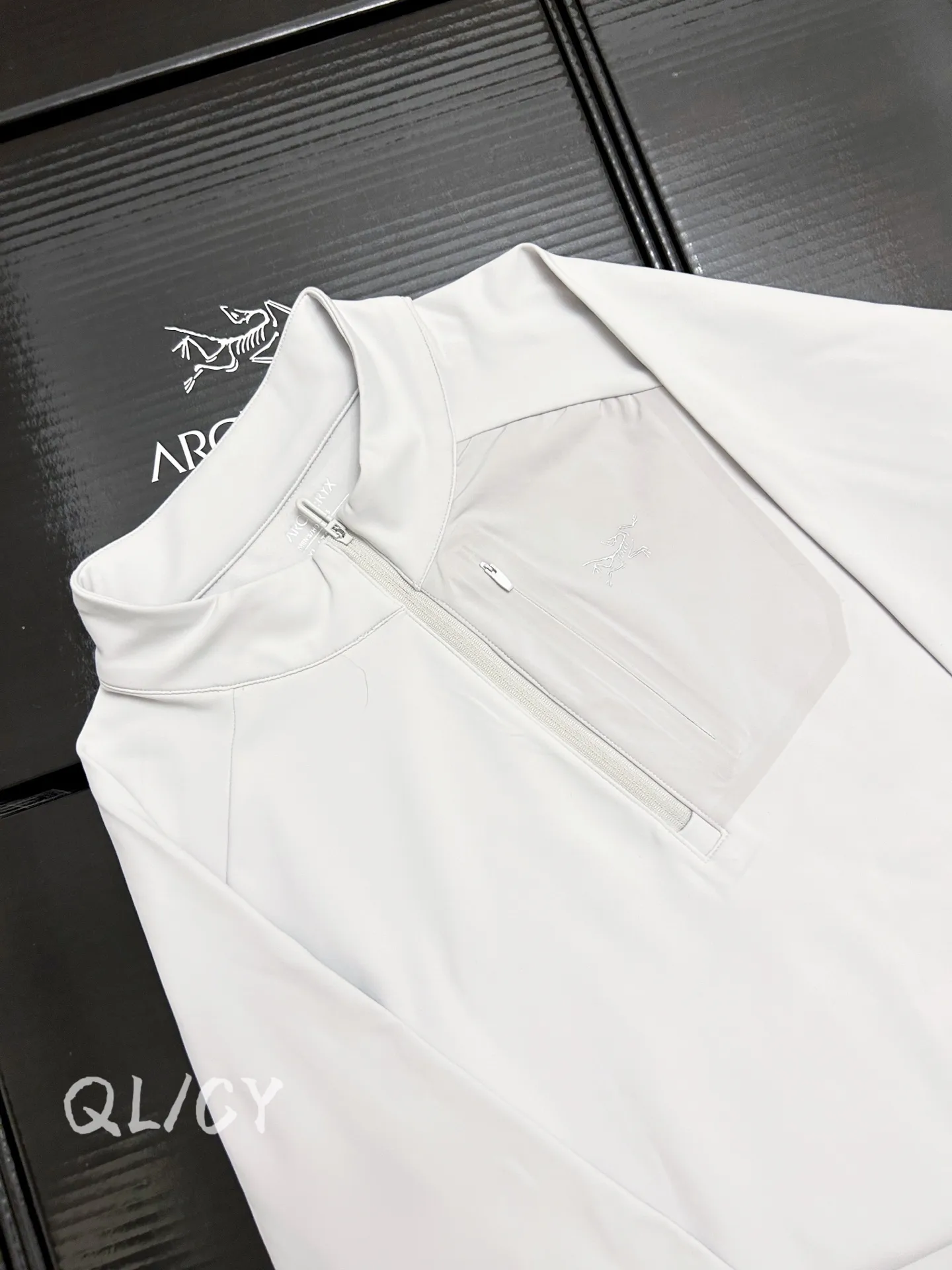Delta Zip-Neck Fleece Sweatshirt D18020980 — view 4