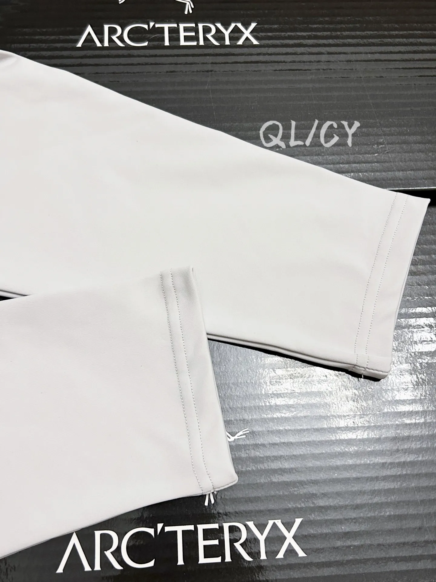 Delta Zip-Neck Fleece Sweatshirt D18020980 — view 7