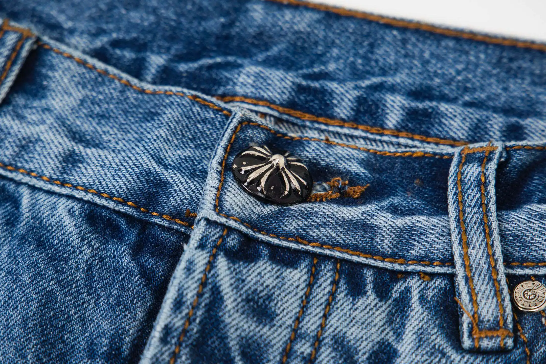 Cross Patch Straight-Leg Denim Jeans D18019760 — view 17