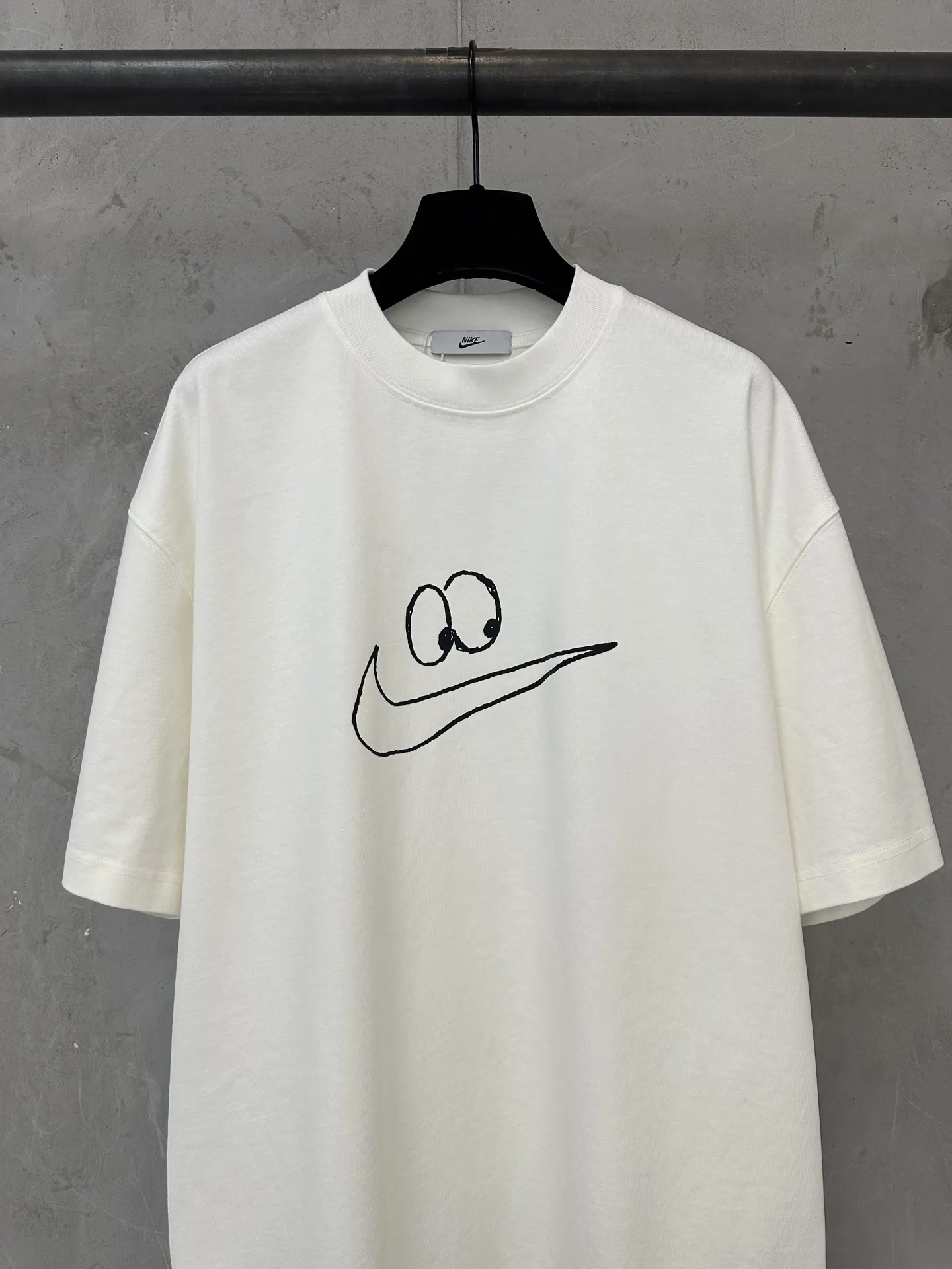 Nike by You Hand-Drawn Graphic T-Shirt D18011762 — view 3