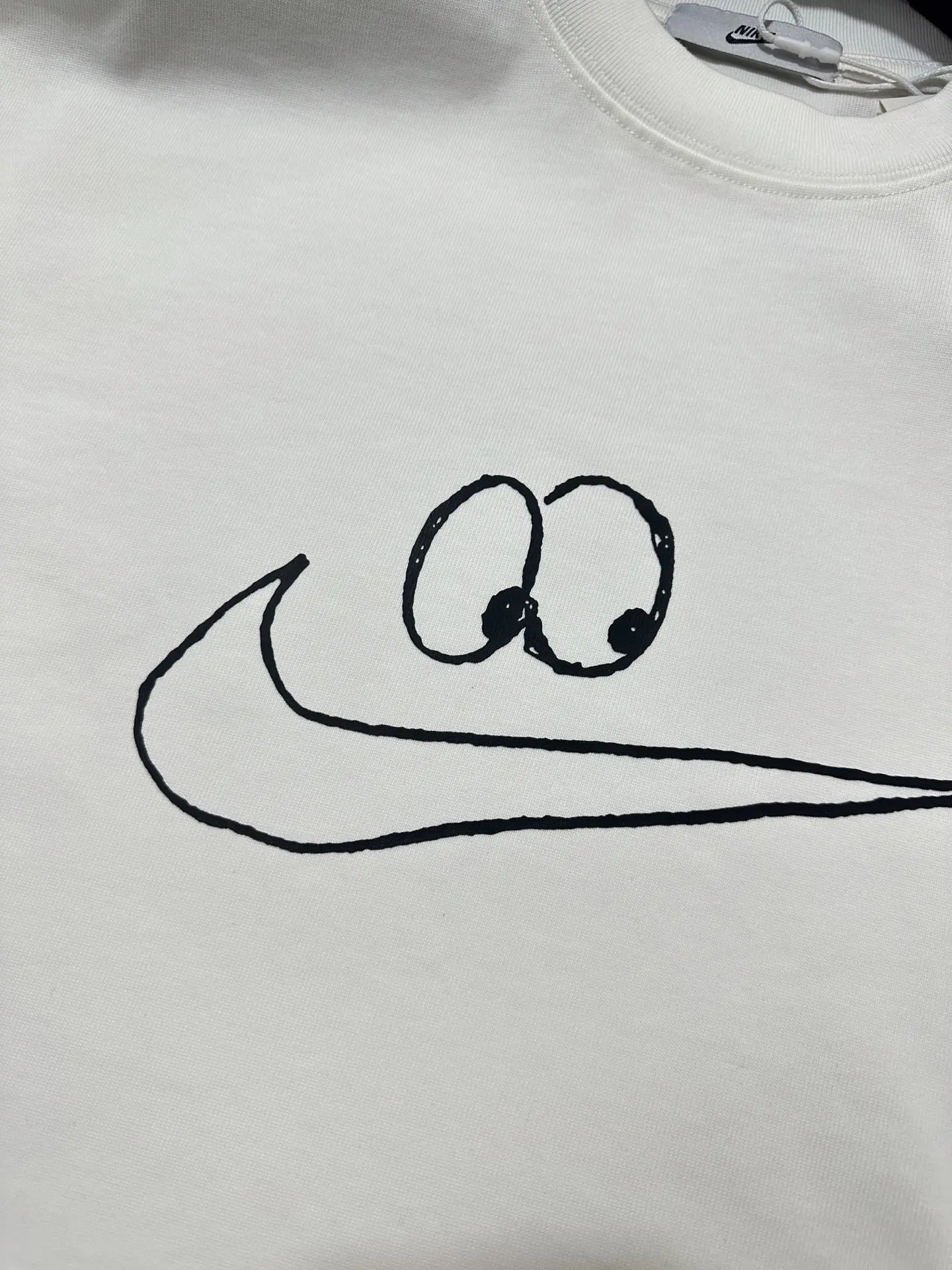 Nike by You Hand-Drawn Graphic T-Shirt D18011762 — view 6