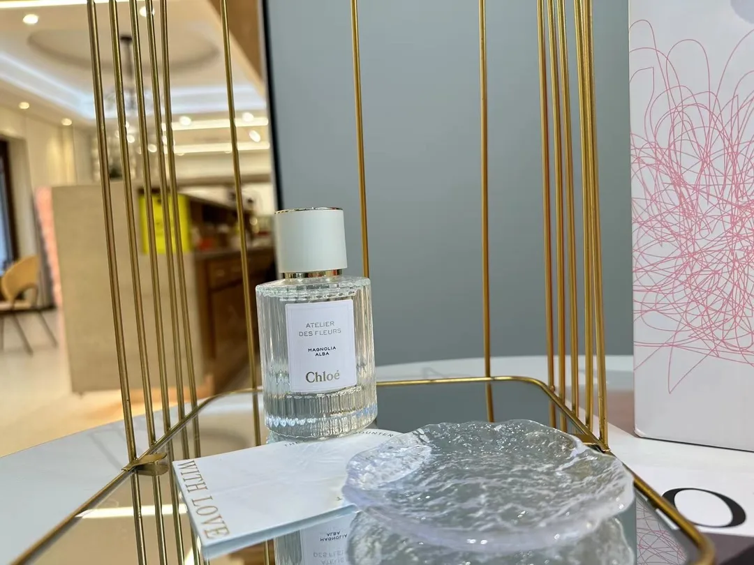 180香水 🍃Chloe 木兰诗语 ｜The brearh of spring50ml MAGNOLIA ALBA 如雨后青草 干净而有意境 随着薄雾散去 打在 D18018106 — view 5