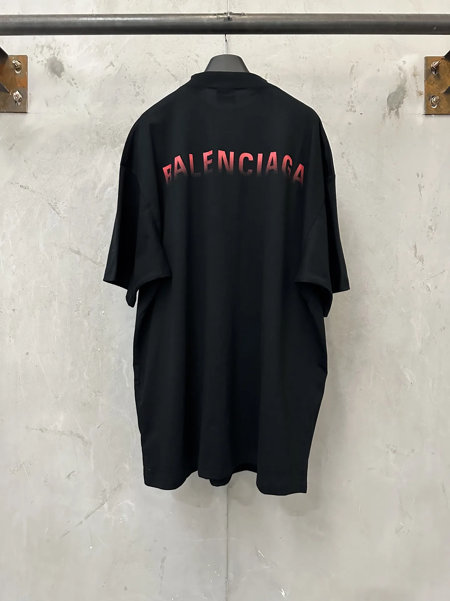 Logo Gradient Print Cotton T-Shirt D19025053 — view 2