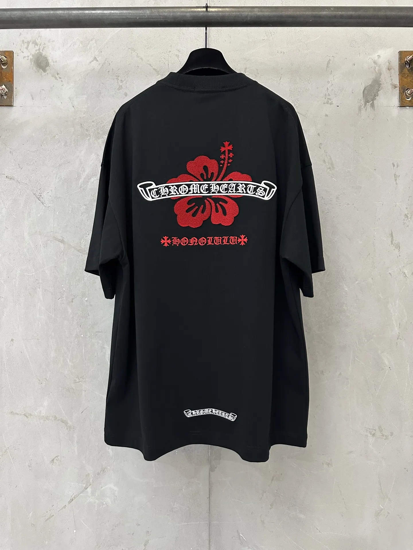 Embroidered Hibiscus Logo Cotton T-Shirt D19011956 — view 2