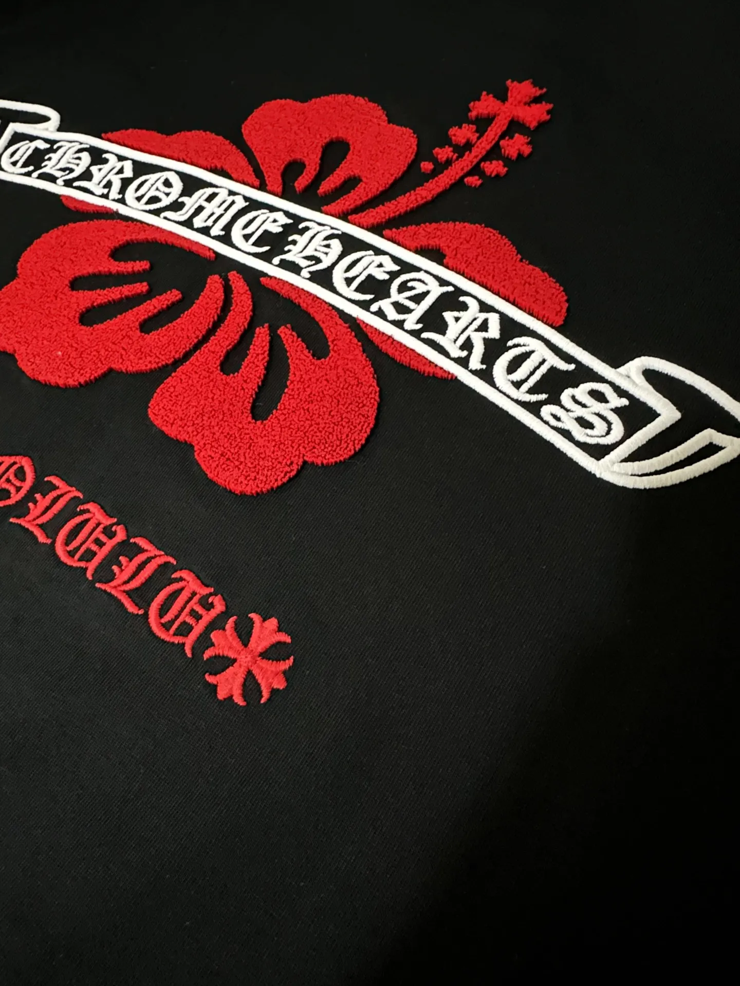 Embroidered Hibiscus Logo Cotton T-Shirt D19011956 — view 7