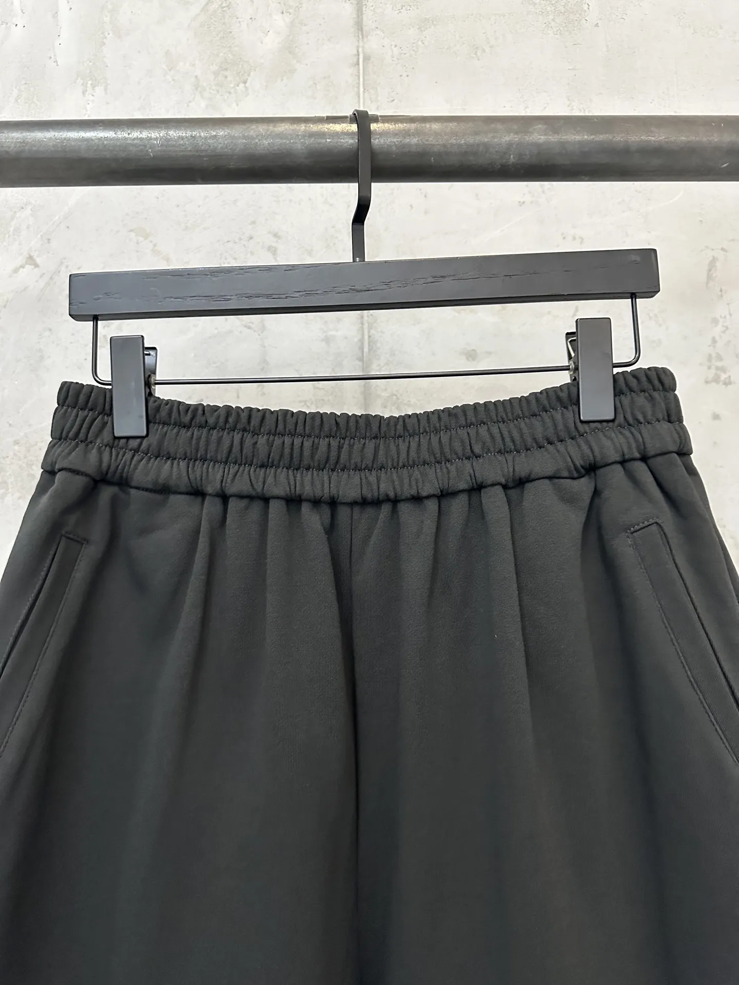 Logo Print Cotton-Jersey Shorts D19011758 — view 3