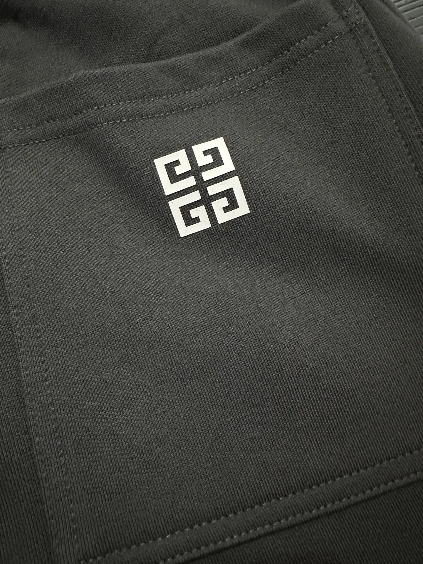 Logo Print Cotton-Jersey Shorts D19011758 — view 8