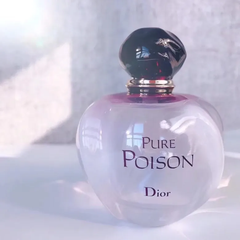 Dior D19018110