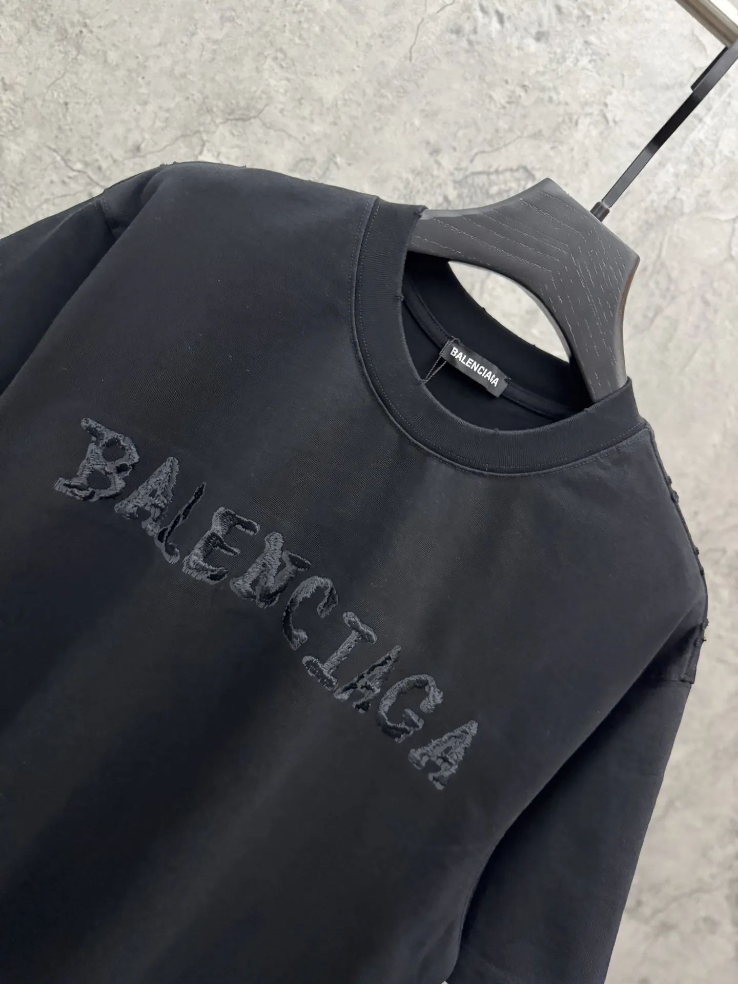 Embroidered Logo Fringe Cotton T-Shirt D19014275 — view 3