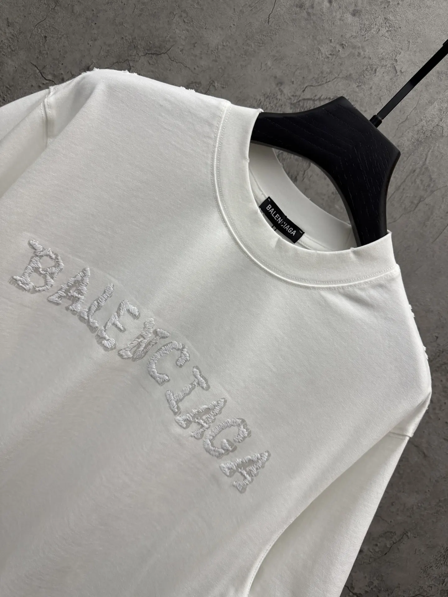 Embroidered Logo Fringe Cotton T-Shirt D19014276 — view 3