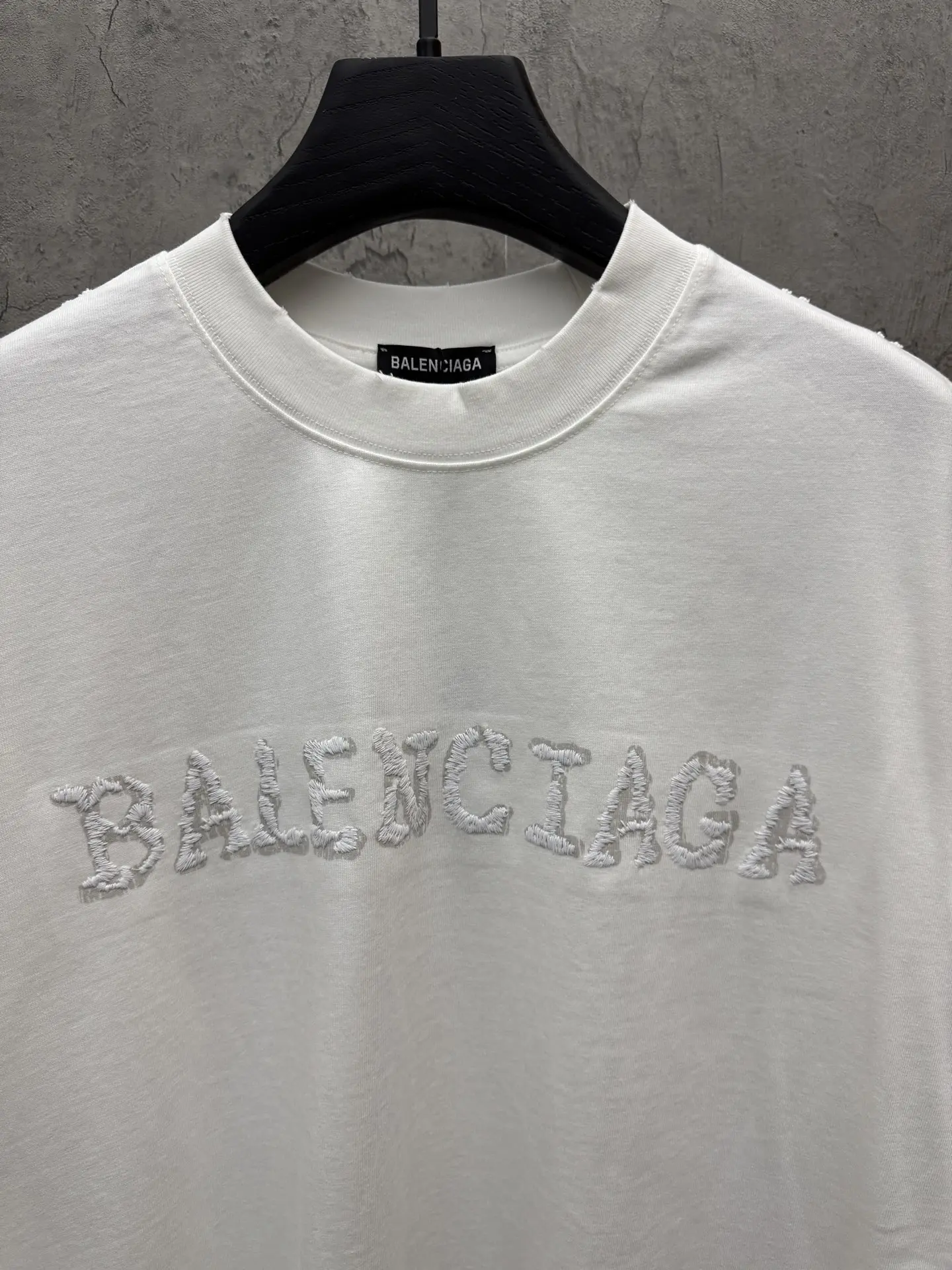 Embroidered Logo Fringe Cotton T-Shirt D19014276 — view 5