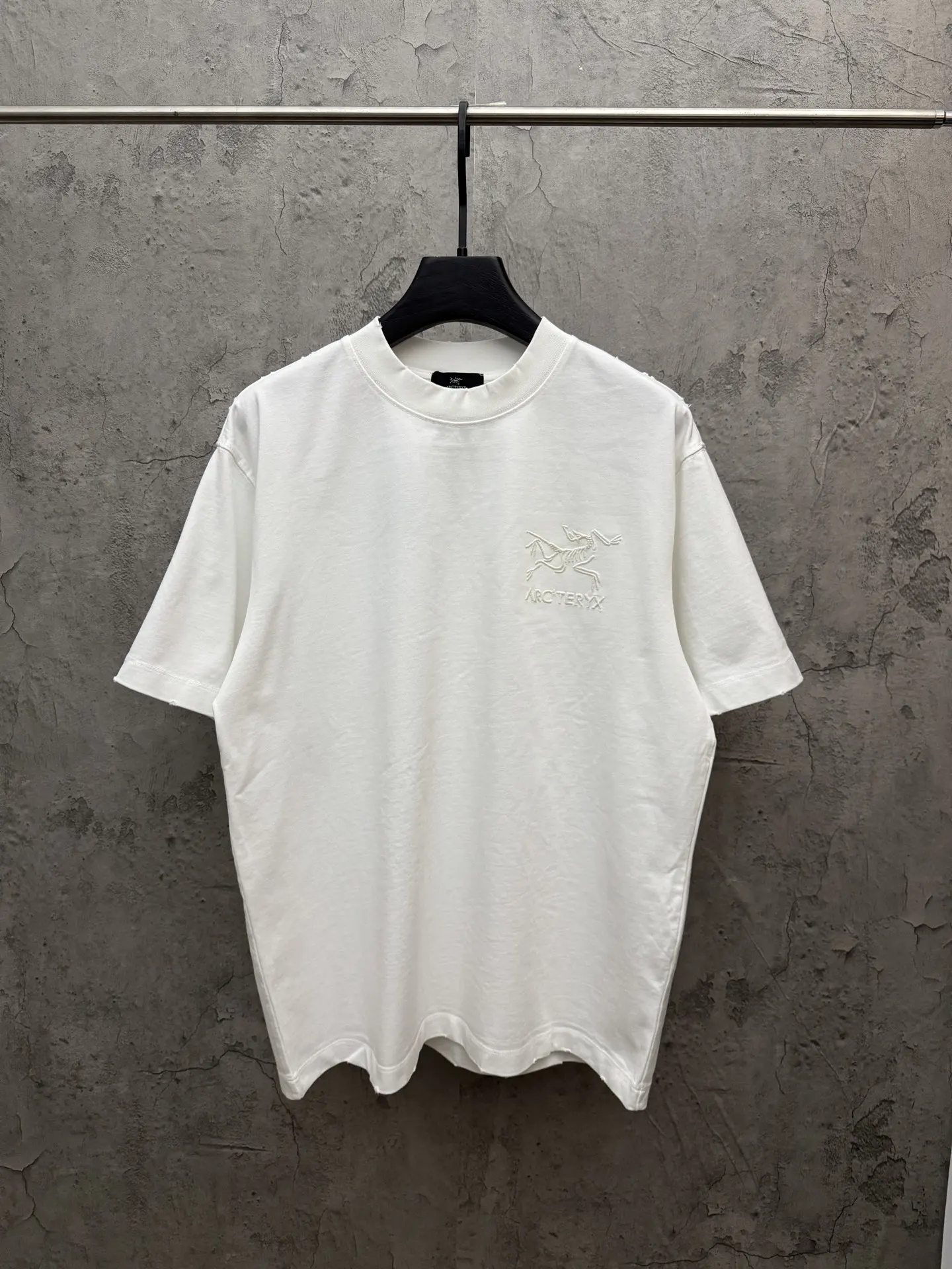 Embroidered UV-Reactive Cotton T-Shirt D19014278