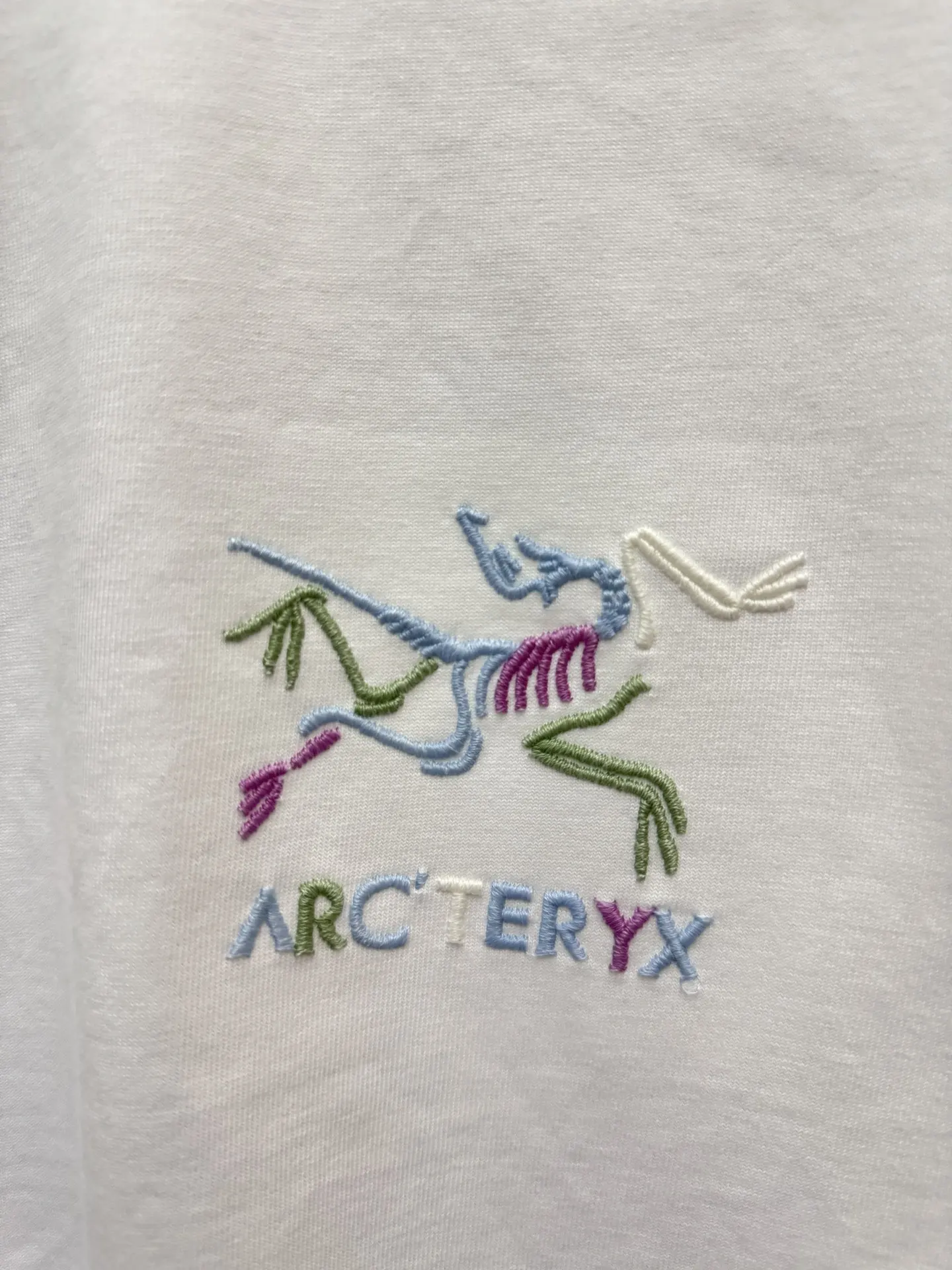 Embroidered UV-Reactive Cotton T-Shirt D19014278 — view 6