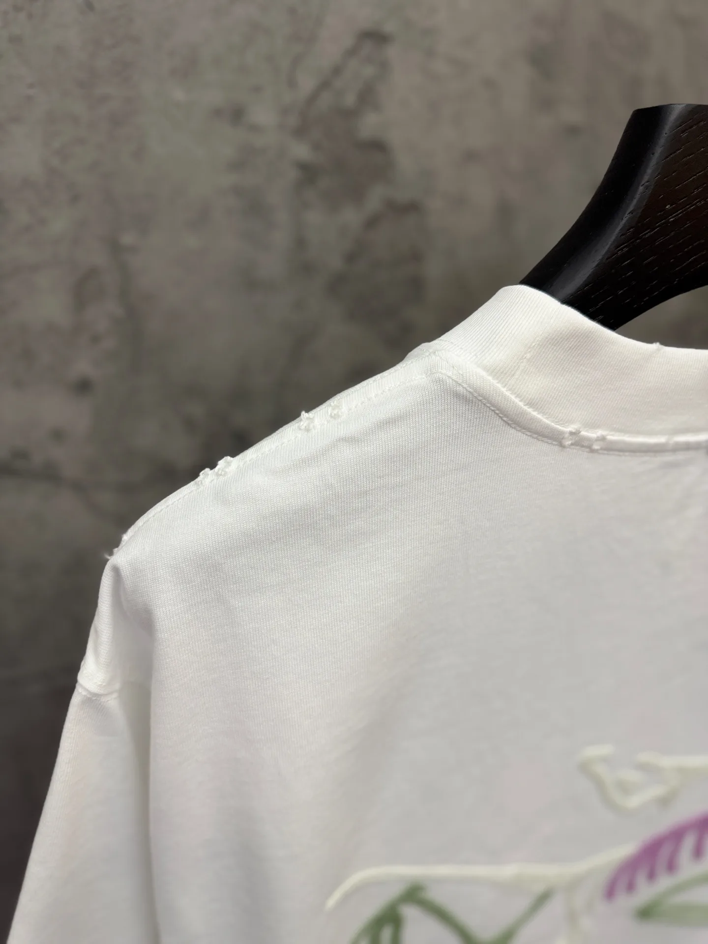 Embroidered UV-Reactive Cotton T-Shirt D19014278 — view 9