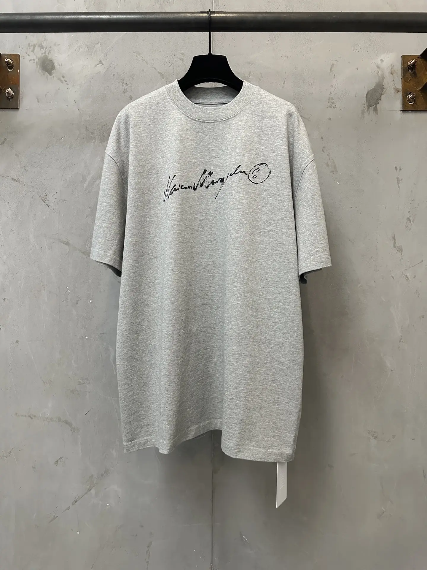 MM6 Handwritten Logo Heavyweight Cotton T-Shirt D19011582